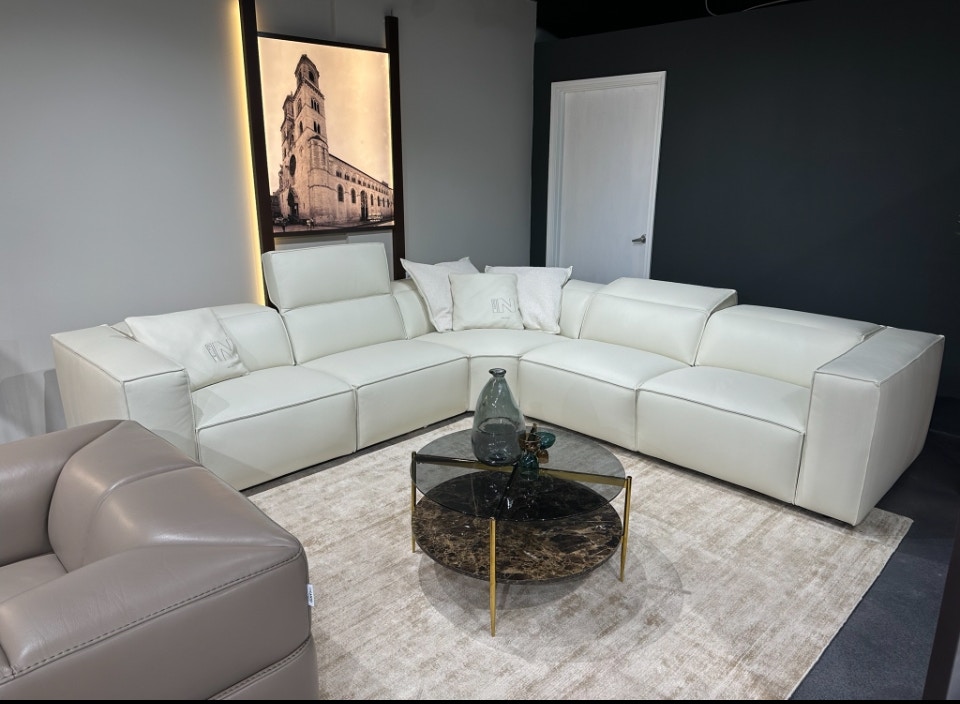 Reflections Furniture Outlet Klimt Leather Sectional by Incanto I923-C