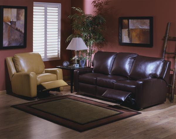 Leather & More Omnia Leather Sofa Venetian