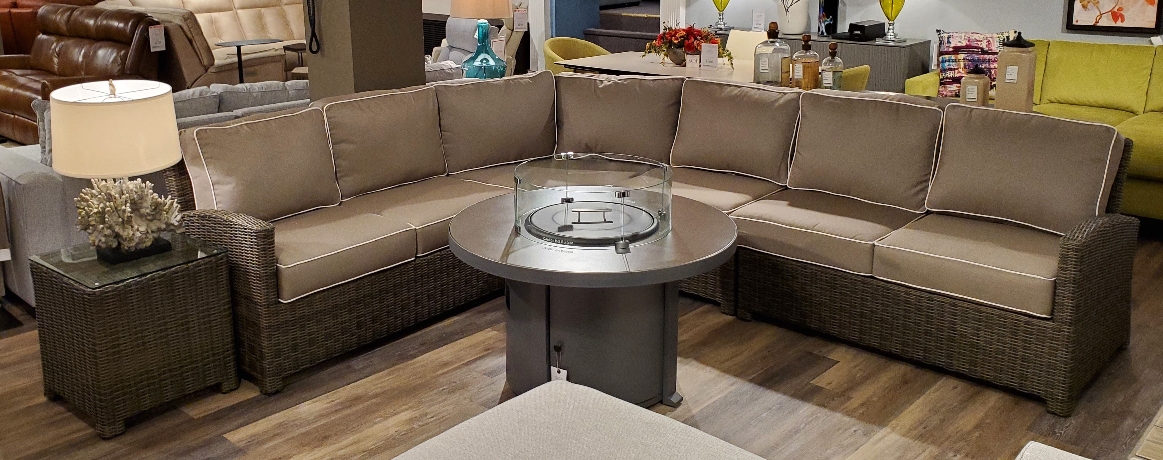 North Cape Outdoor Furniture 7 seat sectional with end table