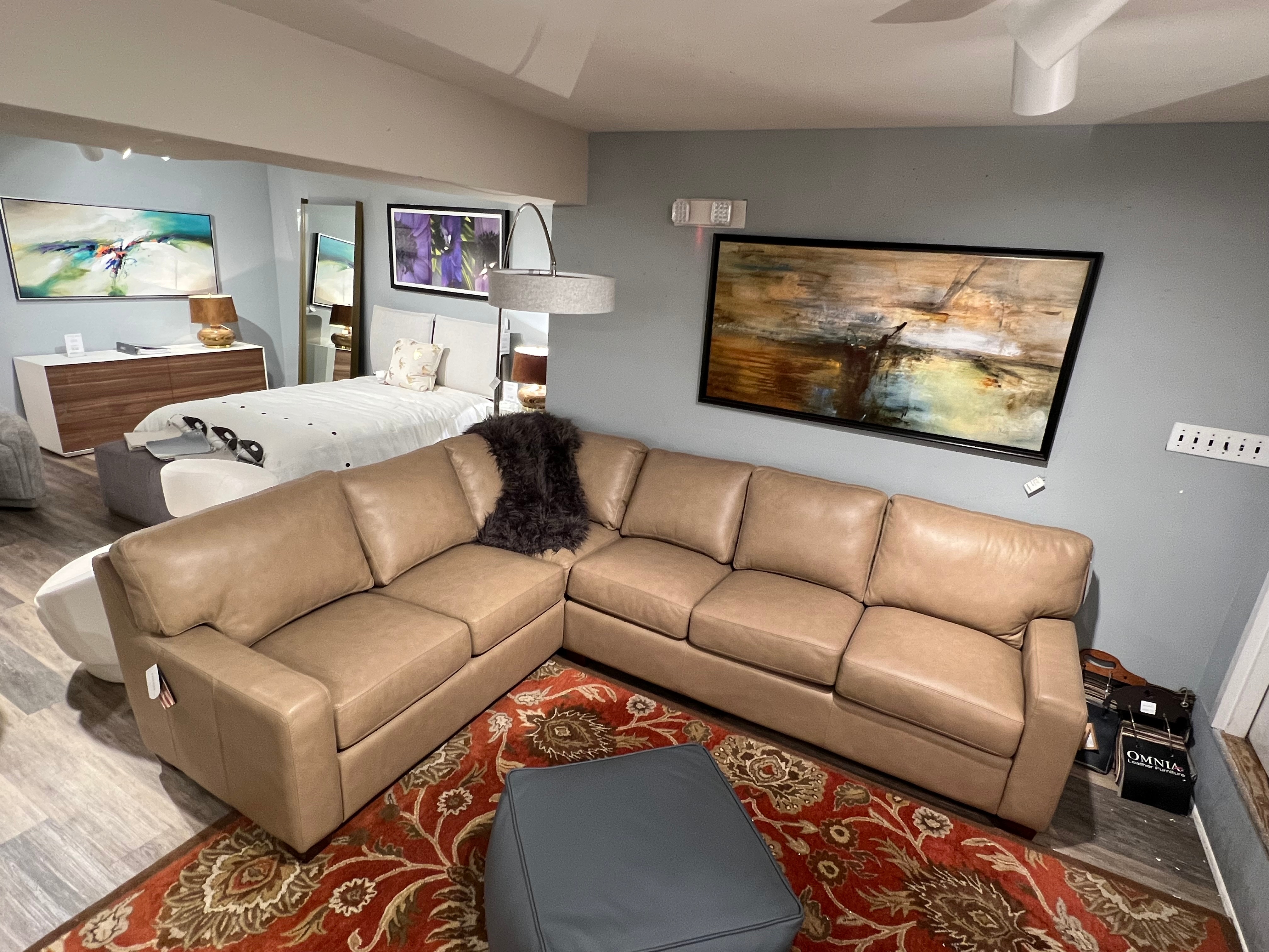 Omnia Leather, Albany sectional