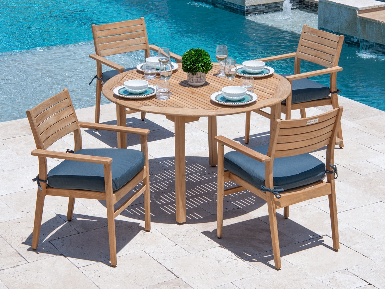 Outdoor Patio Bristol Natural Stain Solid Teak 5 Pc Dining Set