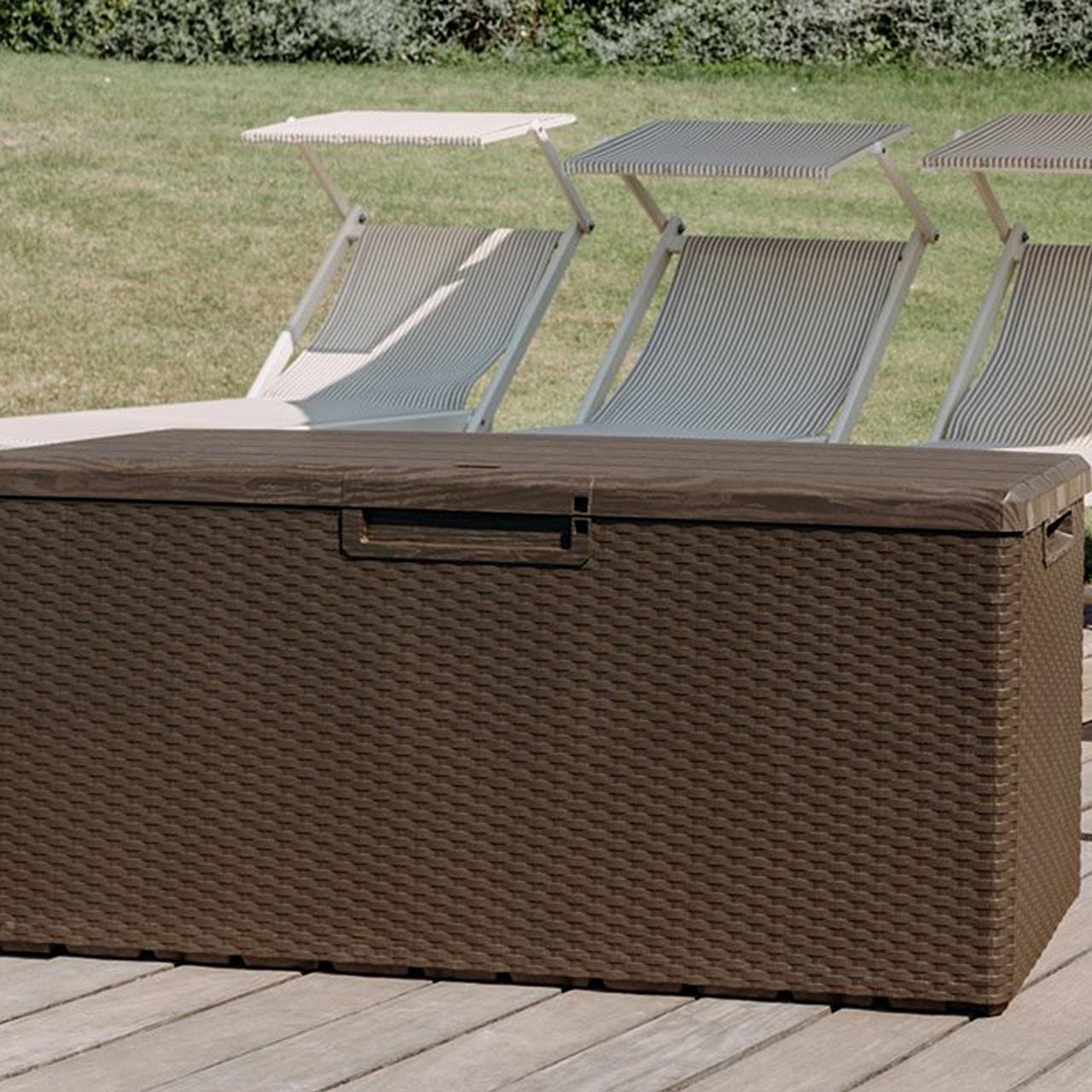 Outdoor/Patio Toomax 90 gal. Brown Rattan Embossed Medium Resin Bench Storage Box 58 x 28 in.