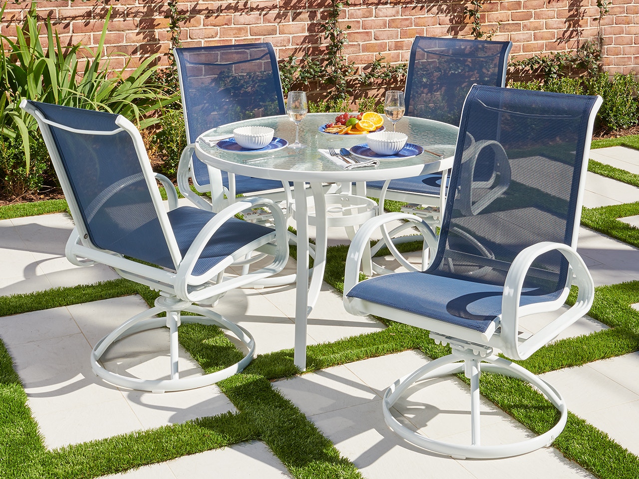 white aluminum patio set