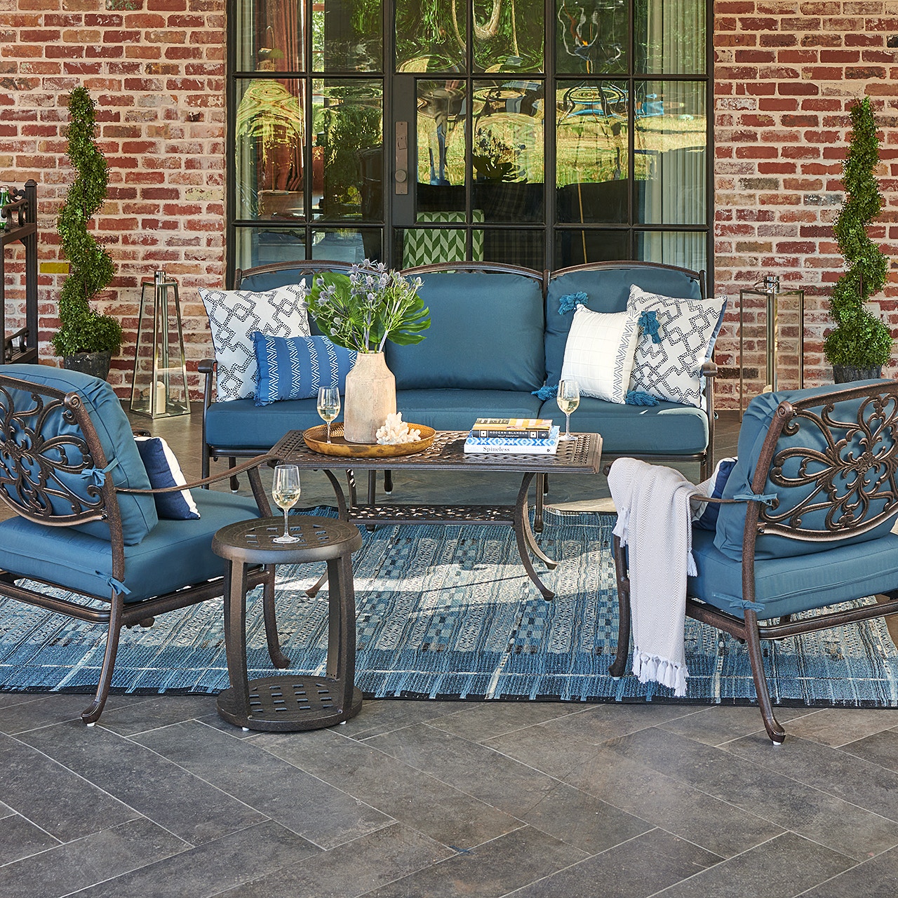 Living Room Carlisle Aged Bronze Cast Aluminum And Navy Cushion 4 Pc Sofa Group With 45 X 24 In