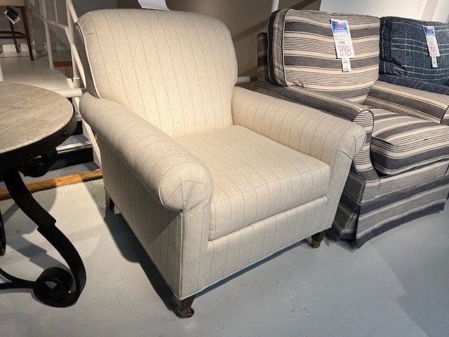 Wesley Hall chair 29ann11 Wells Home Furnishings Charleston, WV