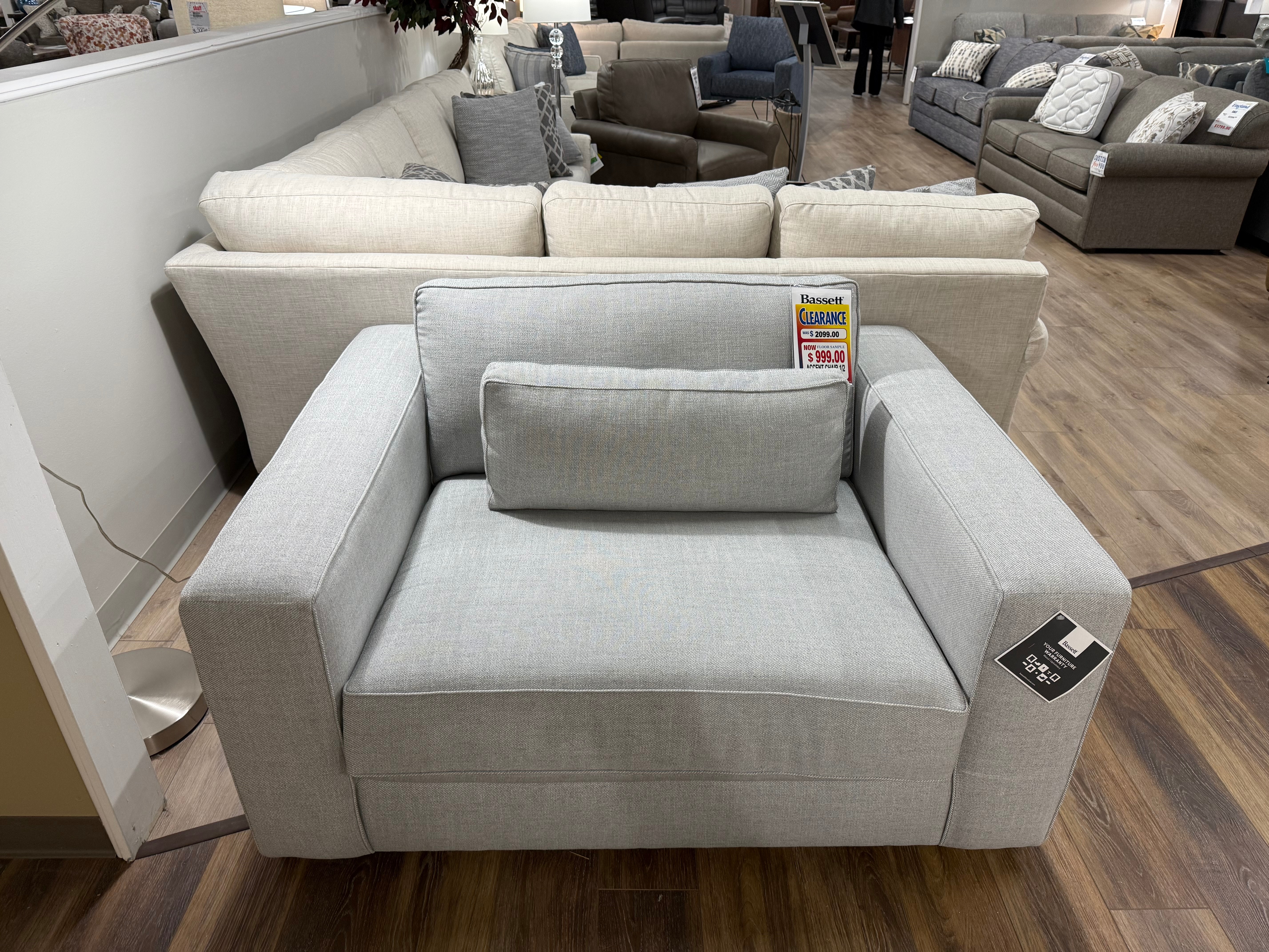 Bassett Bassett Furniture Chair and a Half Skaff Furniture