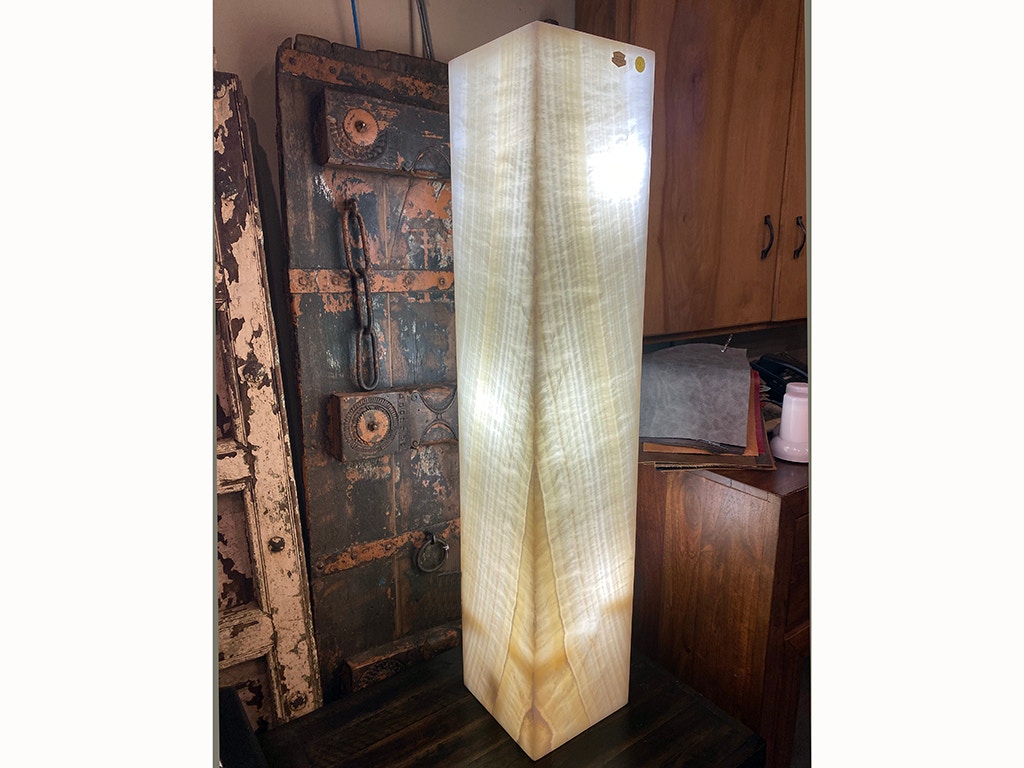 Onyx Lamps and Lighting Square Onyx Lamp with Flat Top 39 Inch Furniture