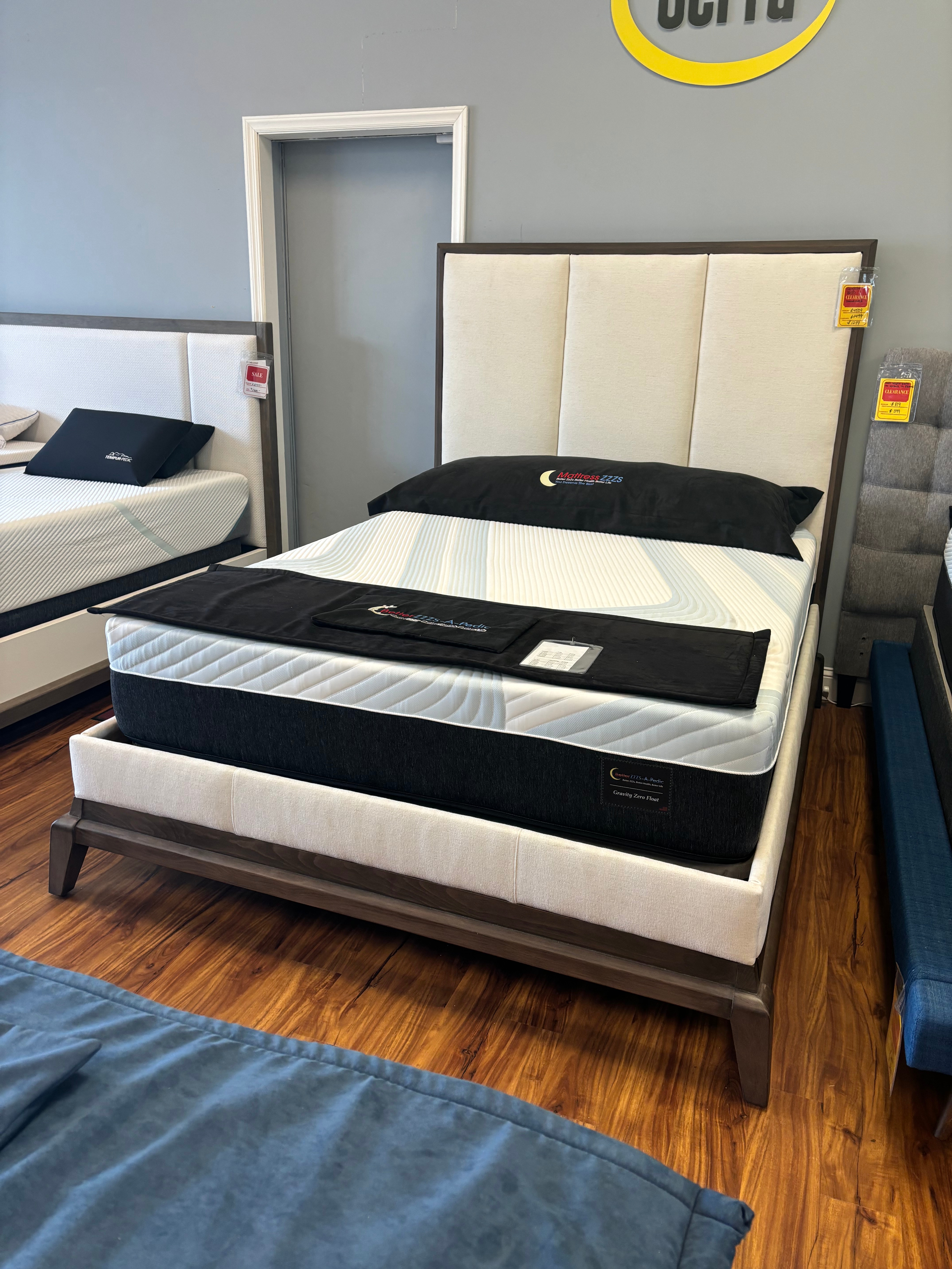 Fairfield Chair Company COMPLETE QUEEN BED 