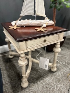 Zimmerman Chair 2810 Custom Wood/ Finish William & Mary End Table