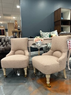 Taylor King 3023-01 Customizable *petite Mindy Chair