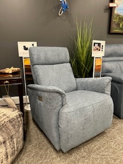 Palliser Furniture *Customizable *Swivel/ Glide Power Headrest Chalet II Wallhugger
