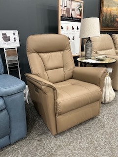 Palliser Furniture Power Headrest *Customizable Stonegate II Wallhugger