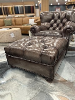 Hancock and Moore 4690 Customizable Author Ottoman