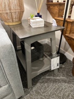 Hopewood 53-1724-S Custom Wood Custom Size Laurel Side Table