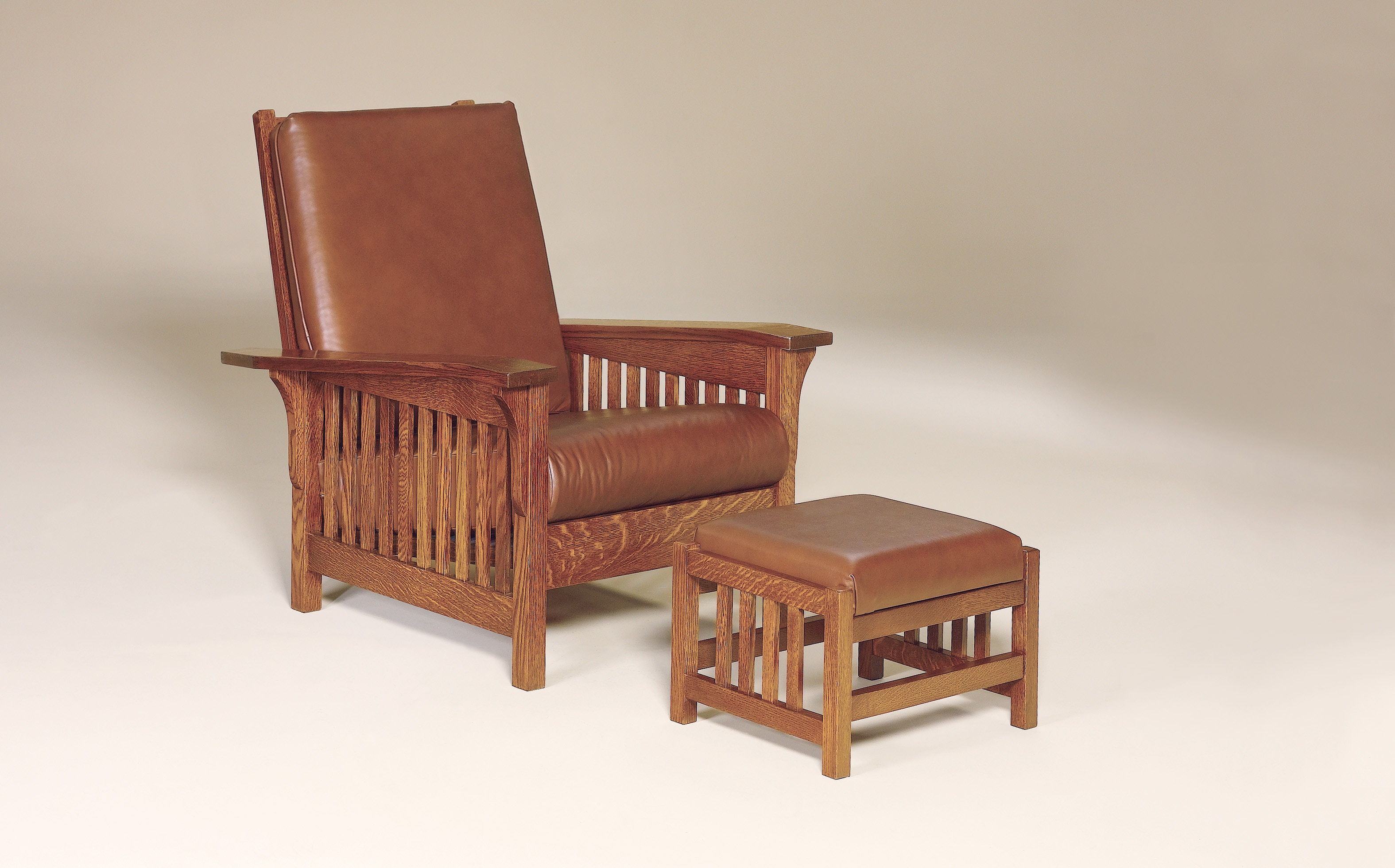  Clearspring Slat Morris Footstool 