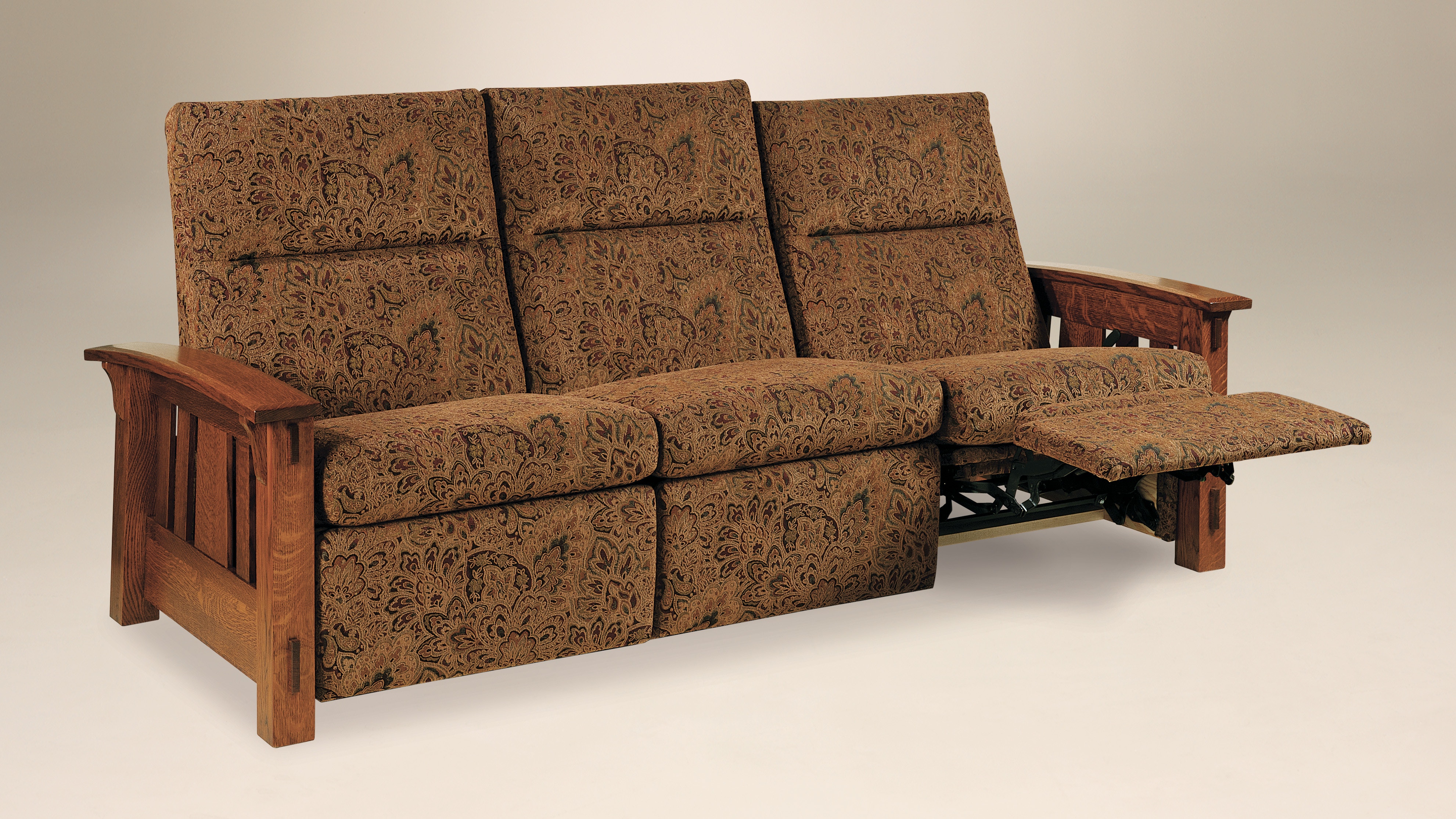  McCoy Wallhugger Reclining 
