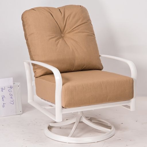 Swivel Rocking Lounge Chair 9U0477