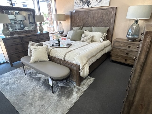  HOOKER FURNITURE - SUNDANCE 6 PIECE BEDROOM SET. CLR004