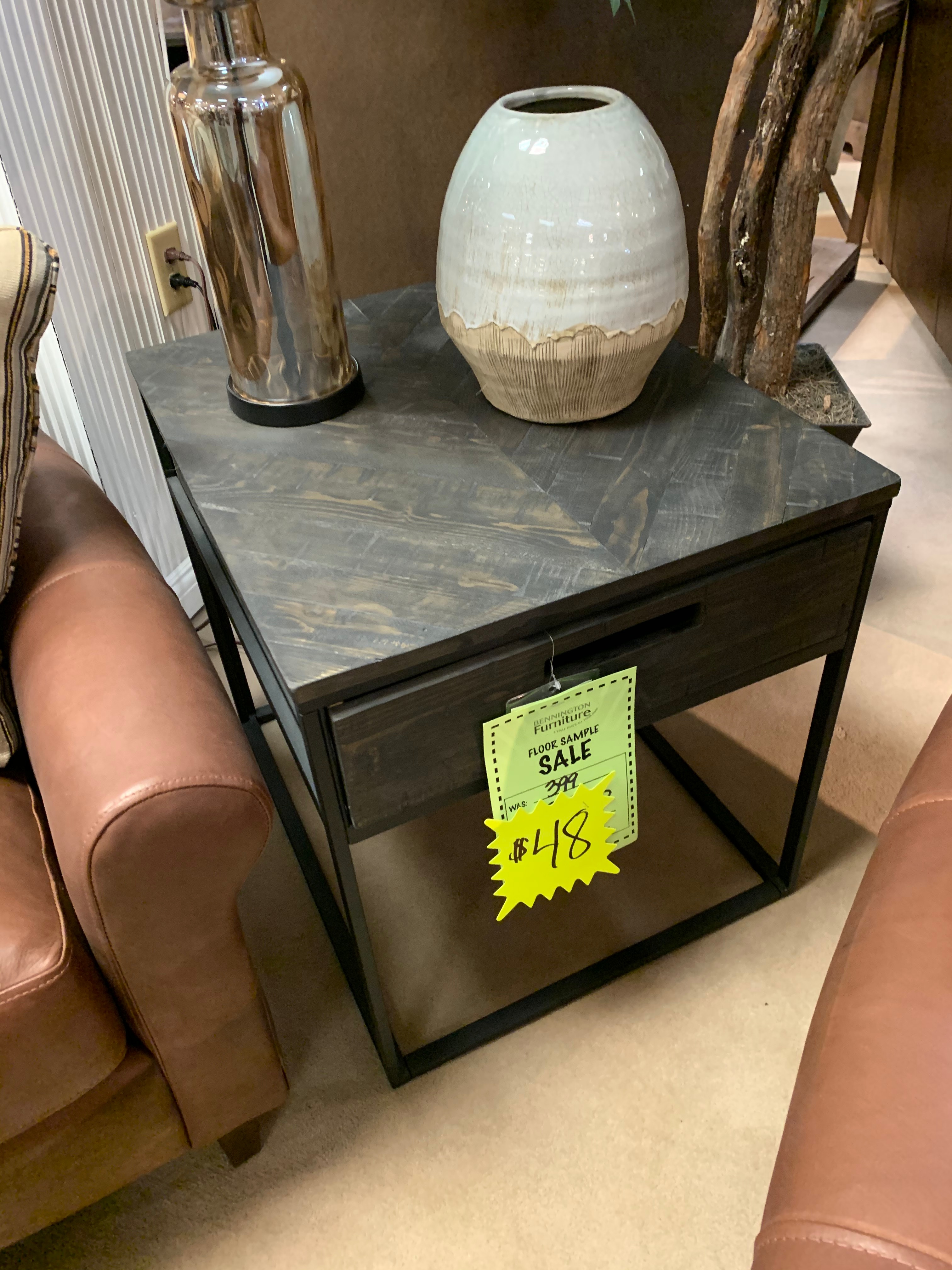 Magnussen Home CLEARANCE END TABLE T403403 Bennington Furniture