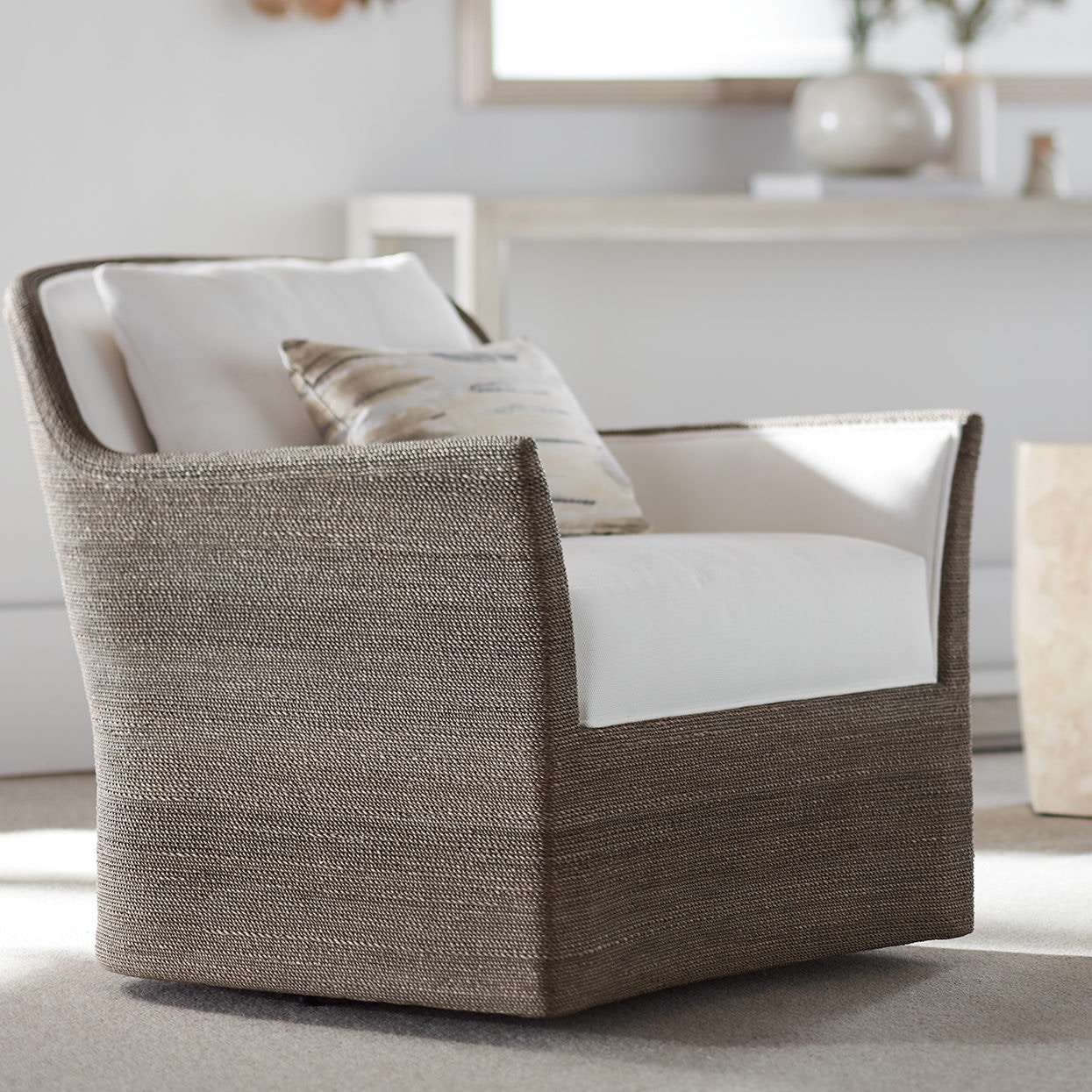  Rochester Swivel Lounge Chair 