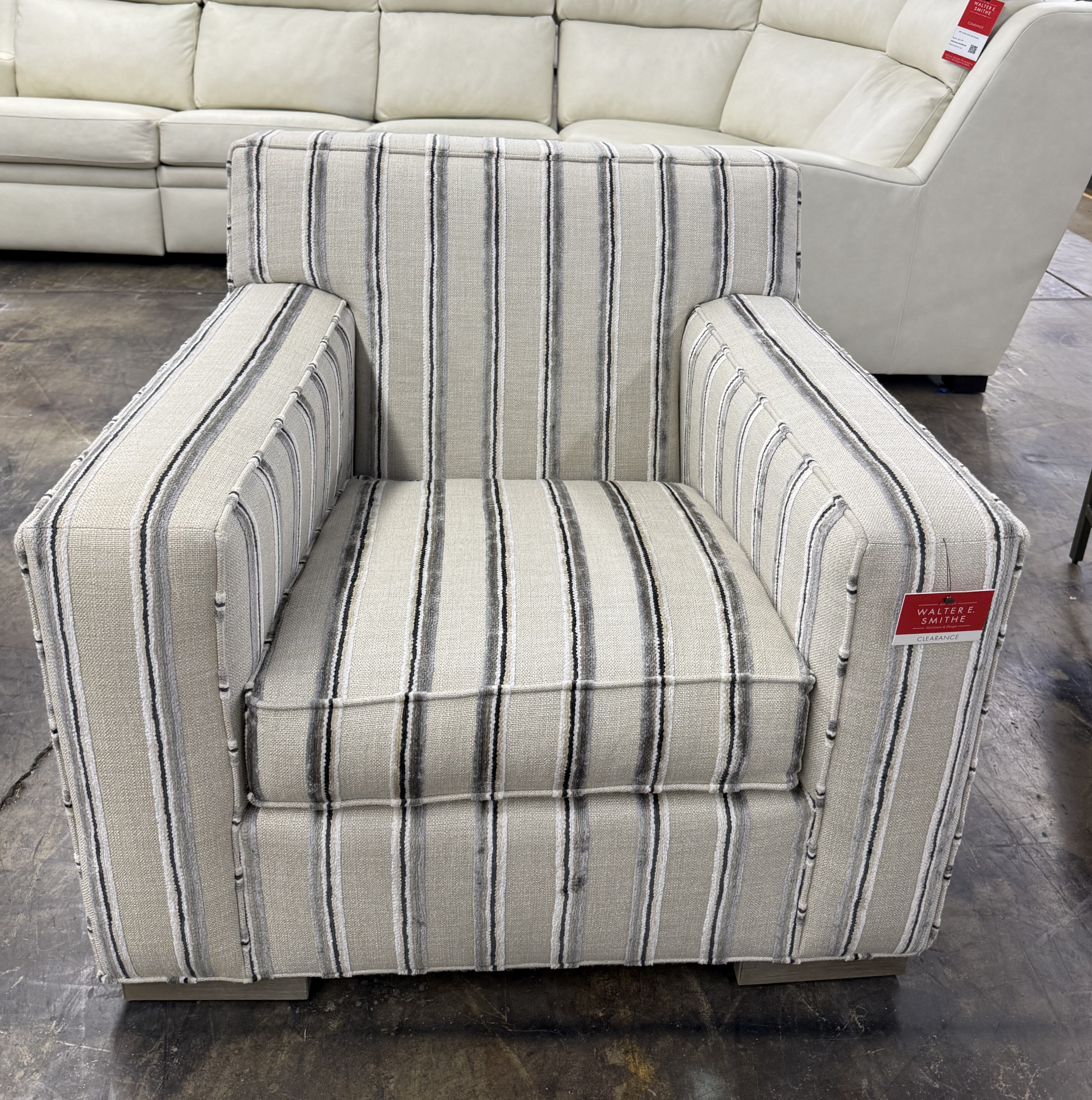  CORNERSTONE CHAIR 