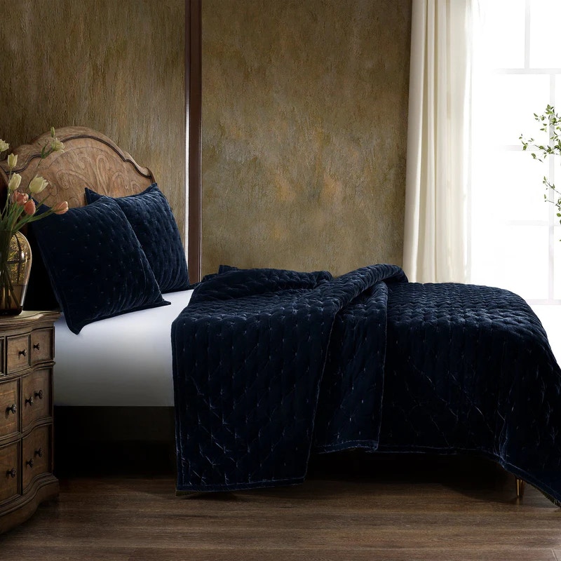  Stella Faux Silk Velvet Quilt, King, Midnight Blue 