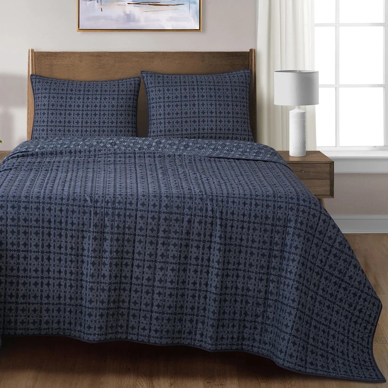  Indigo Reversible Quilt Set, Full/Queen 