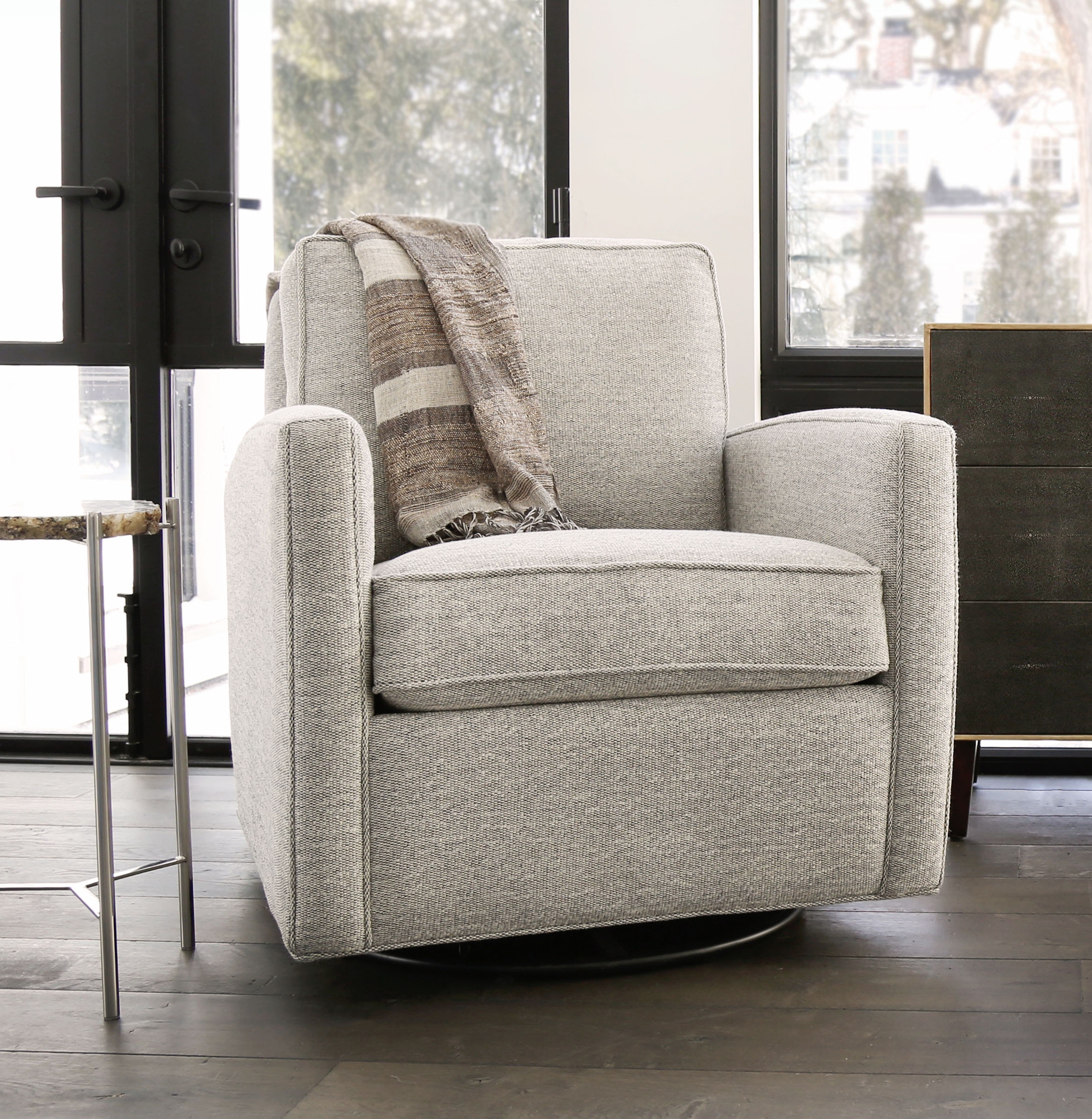 Swivel glider 2025 chairs living room