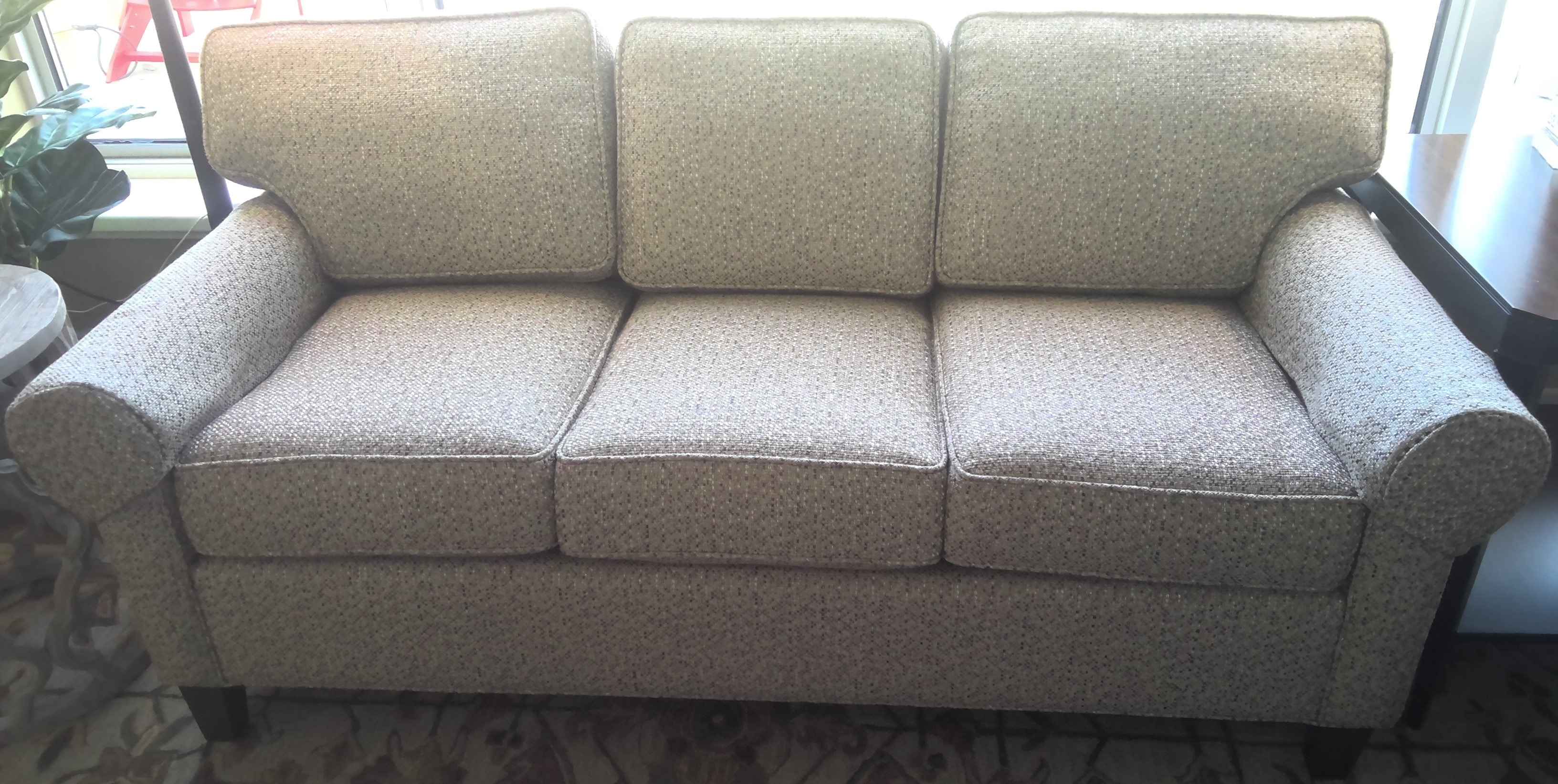 Walter e smithe outlet sofas discount