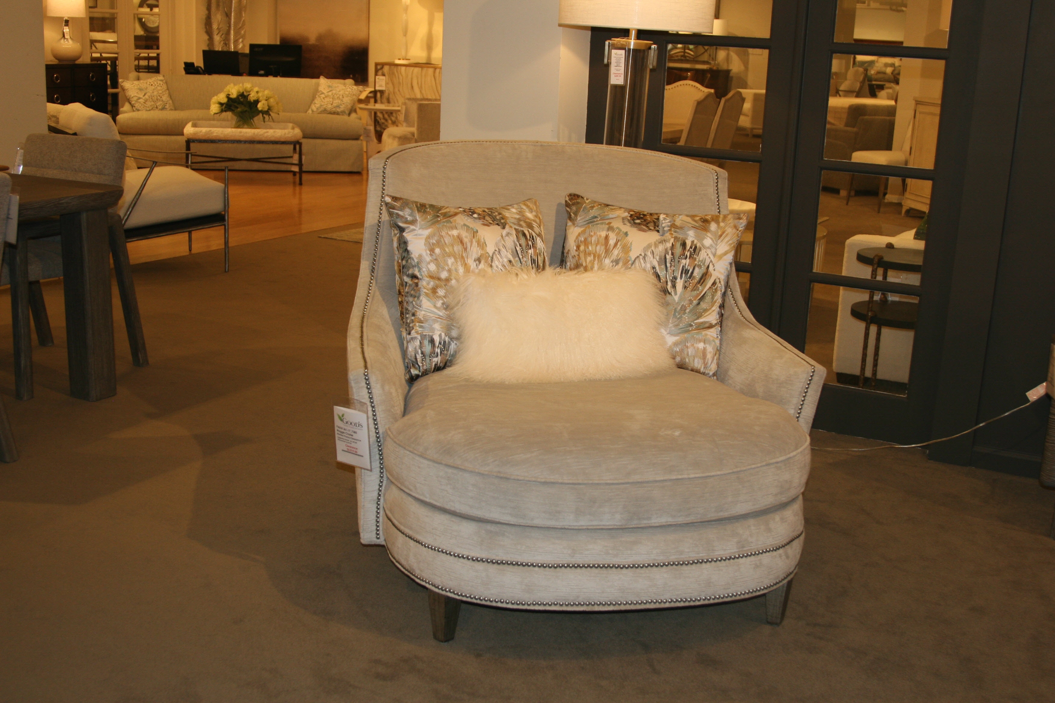 Goods Outlet Maggie Chaise by Paul Robert 361-17-7385-Clearance
