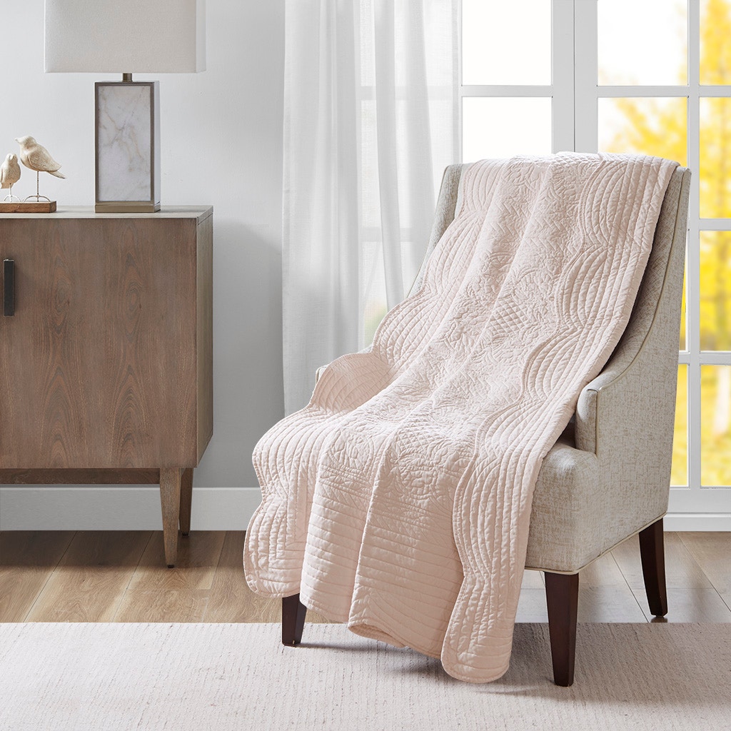 Hampton Hill Bedding Tuscany Oversized Quilted Throw with Scalloped Edges MP50-6123