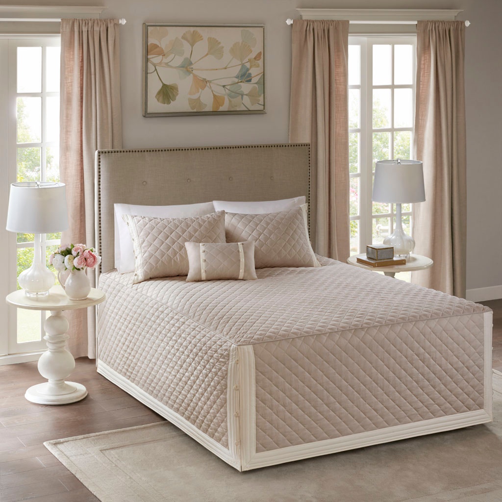 Hampton Hill Bedding Breanna 4 Piece Cotton Reversible Tailored Bedspread Set MP13-5487