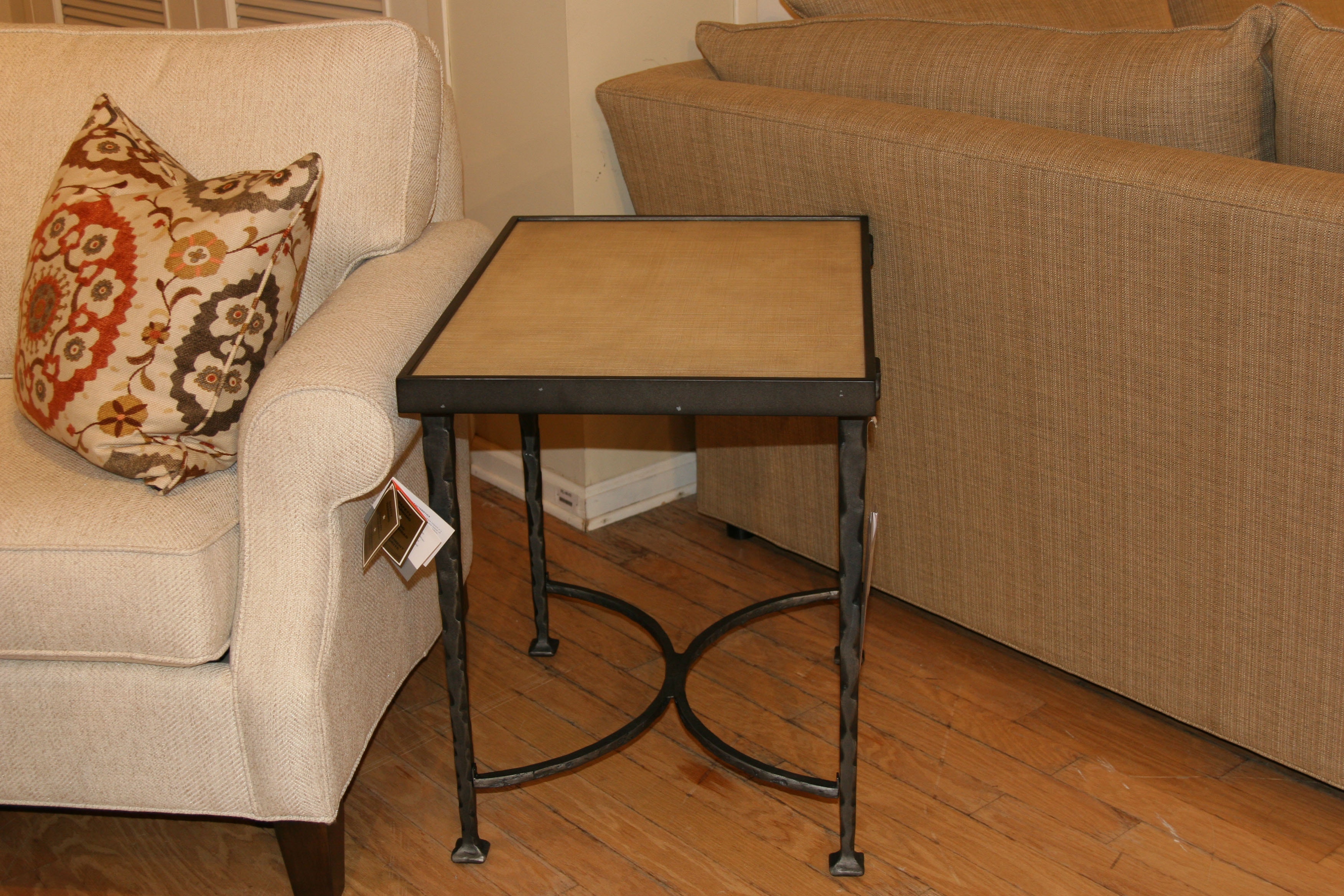 Thomasville 83390 005 Clearance Living Room Modern Artefacts Side