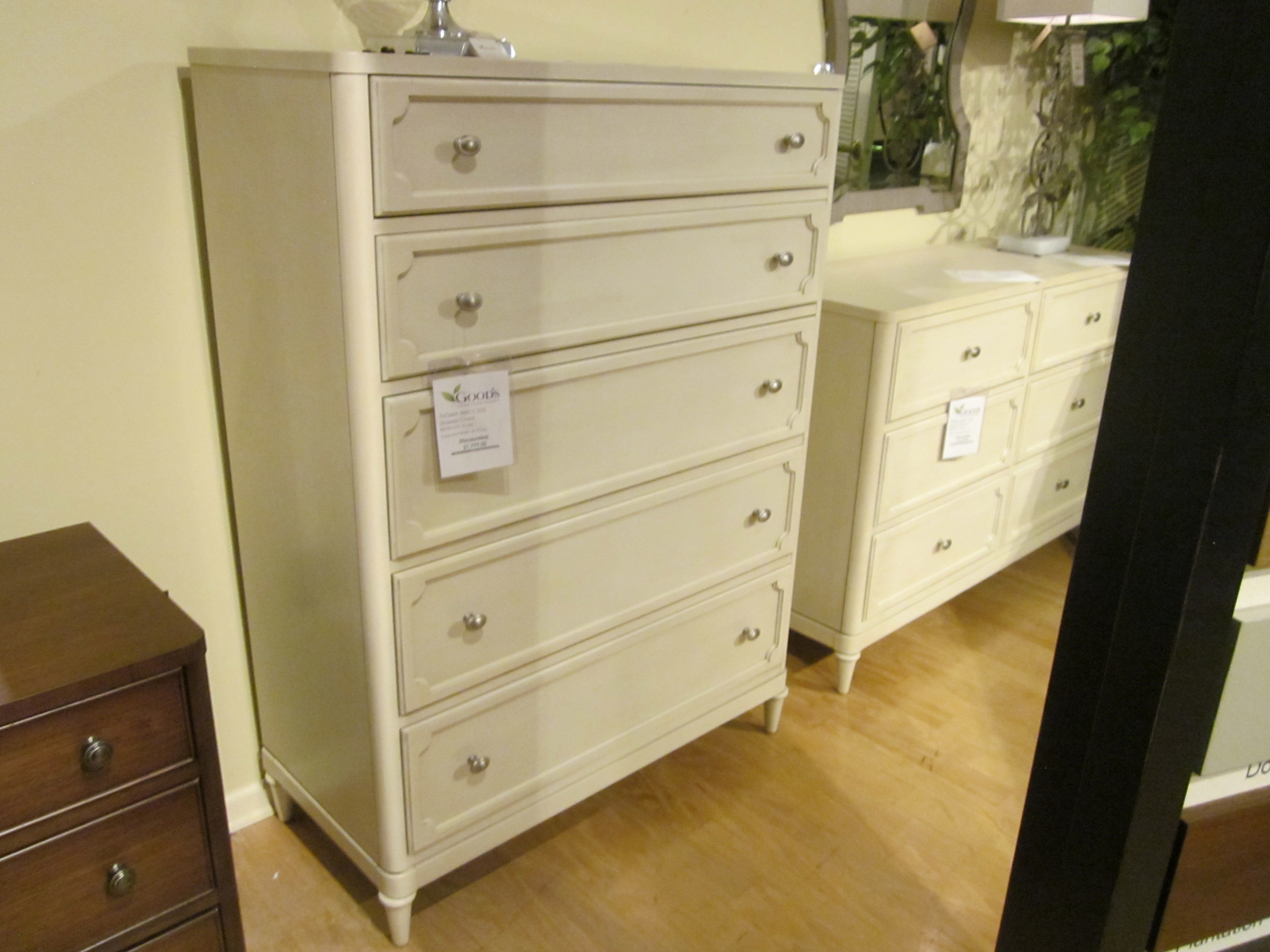 Thomasville 86011 310 Clearance Bedroom Works Drawer Chest