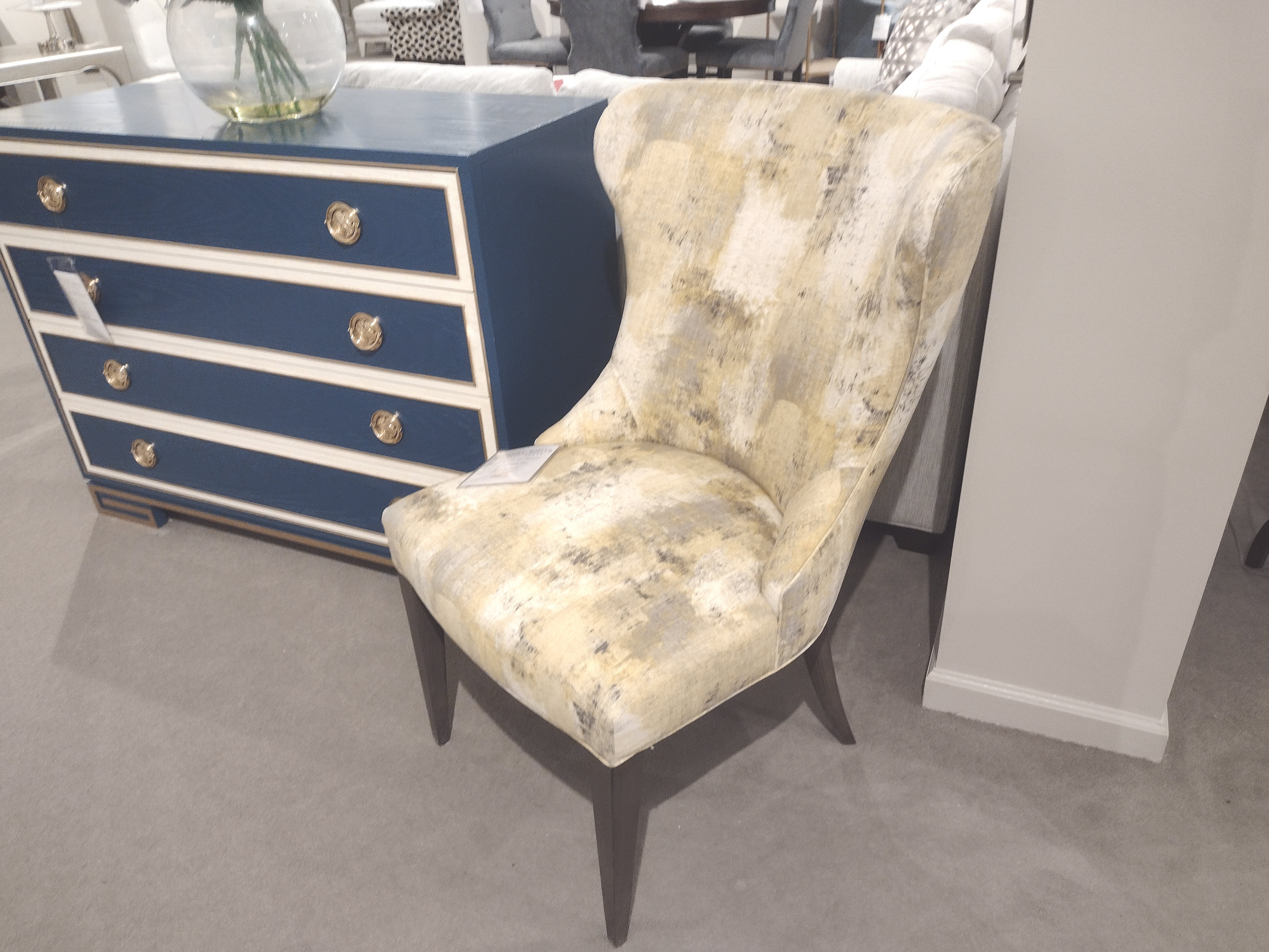 Lillian August for Hickory White U101-D1-Outlet Living Room Modern