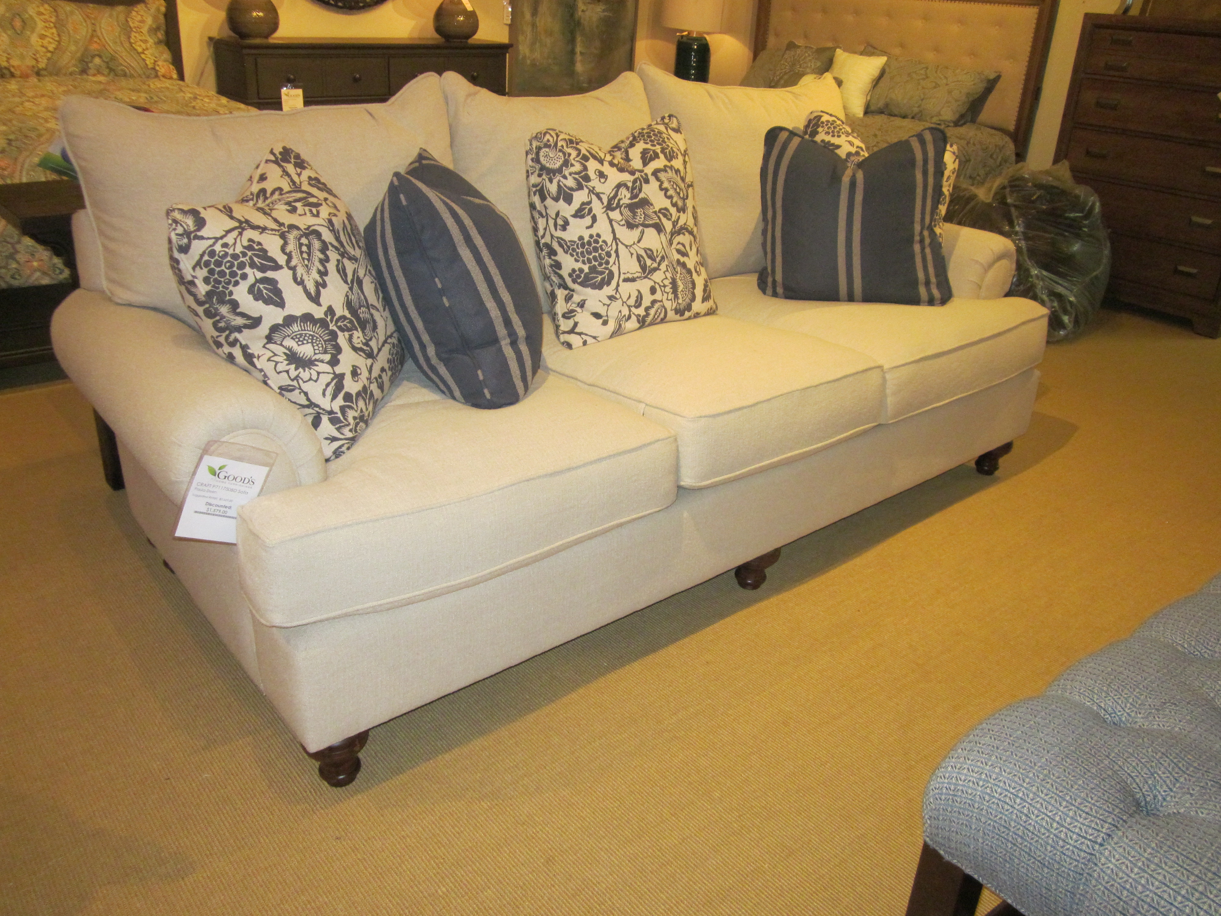 Paula Deen By Craftmaster P711750bd Clearance Living Room Sofa
