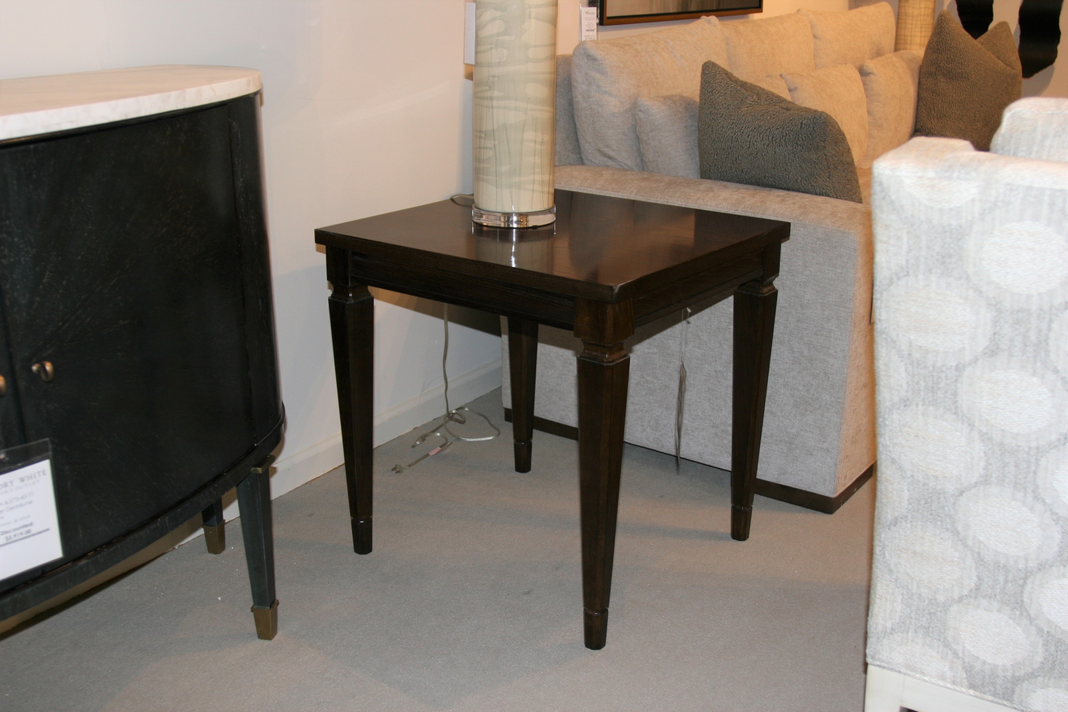 Hickory White Rockford End Table &ED2624-Outlet
