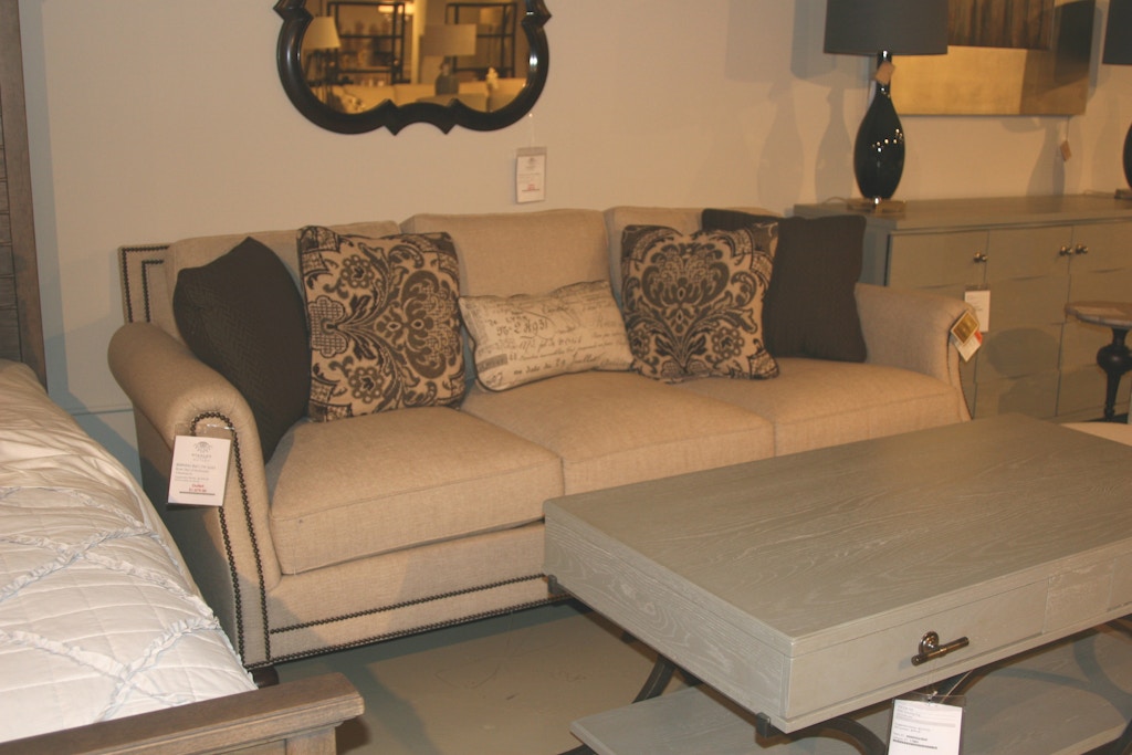 Bernhardt B6717a Clearance Living Room Brae Sofa Bernhardt B6717a Clearance Living Room Brae Sofa