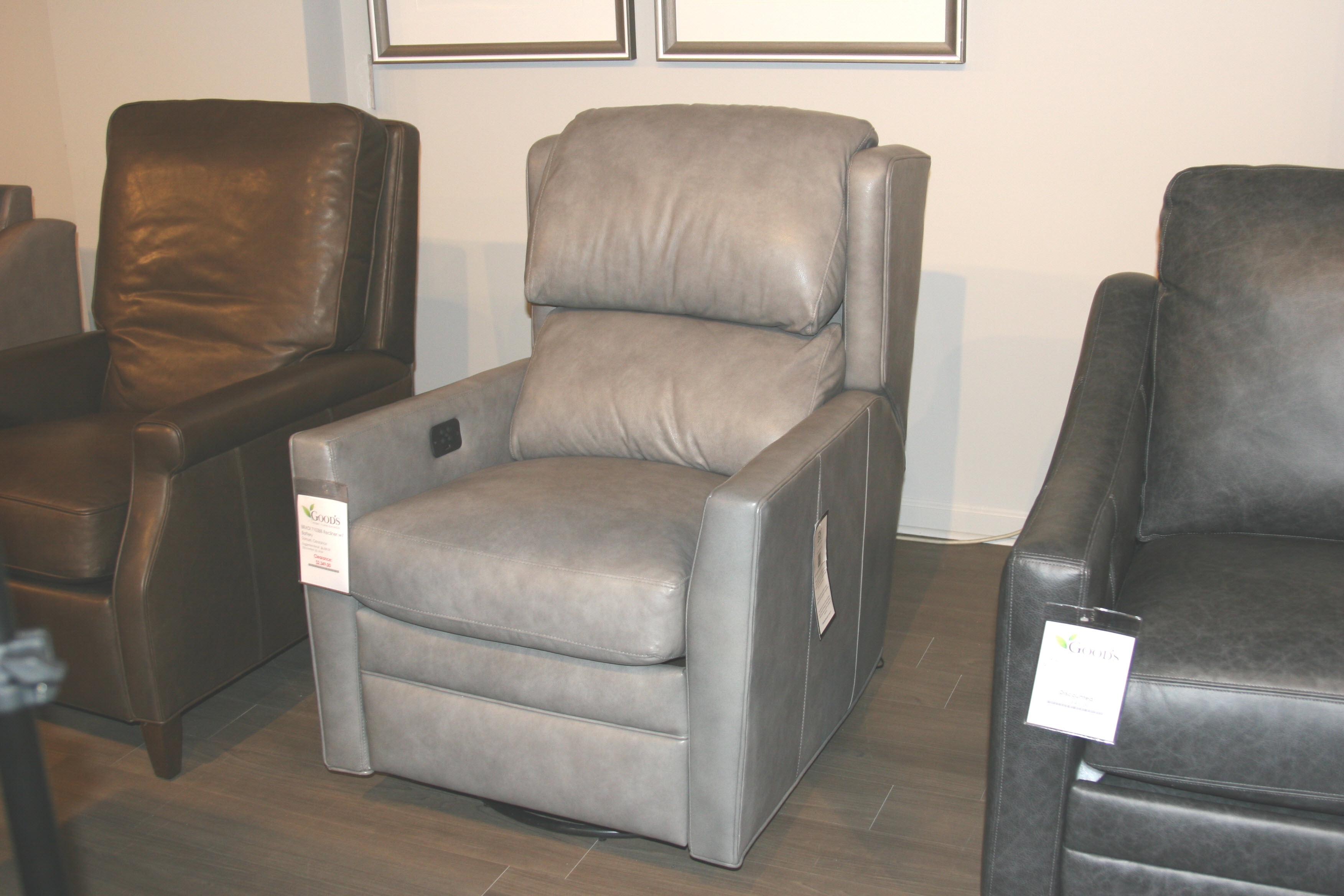 Bradington Young 7103BBClearance Living Room Samuel Leather Recliner