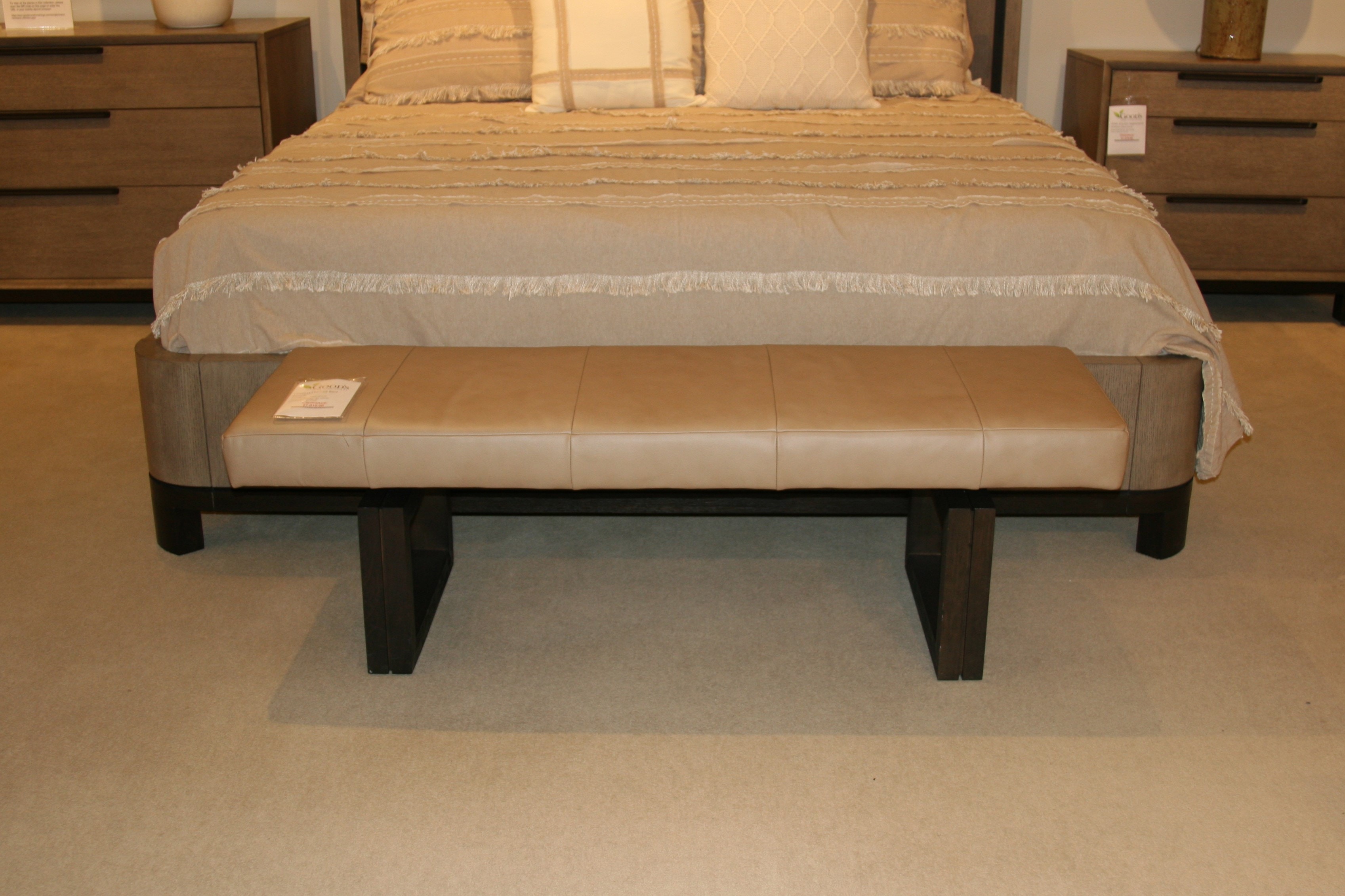 Lexington Zanzibar Bed Bench LL1957-25-Clearance