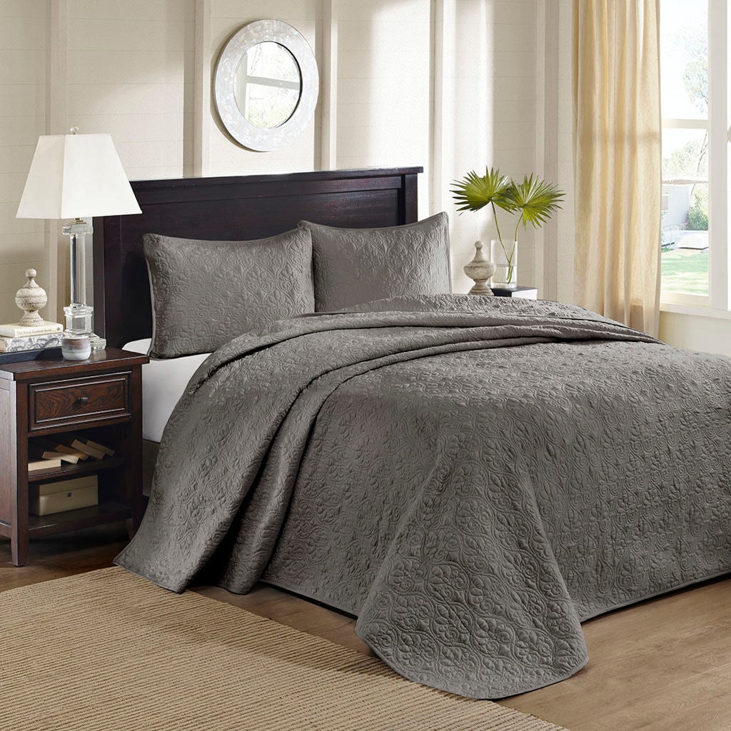 Hampton Hill Bedding Quebec Reversible Bedspread Set MP13-6126