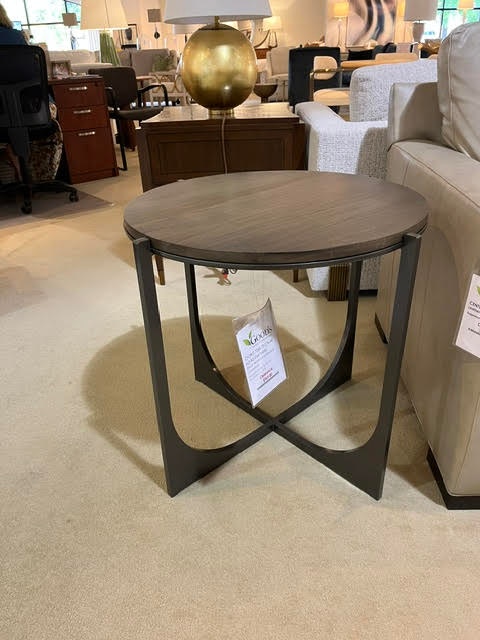 Charleston Forge Ernest Hemingway Round End Table 7268-79-CA-M-ND-Clearance