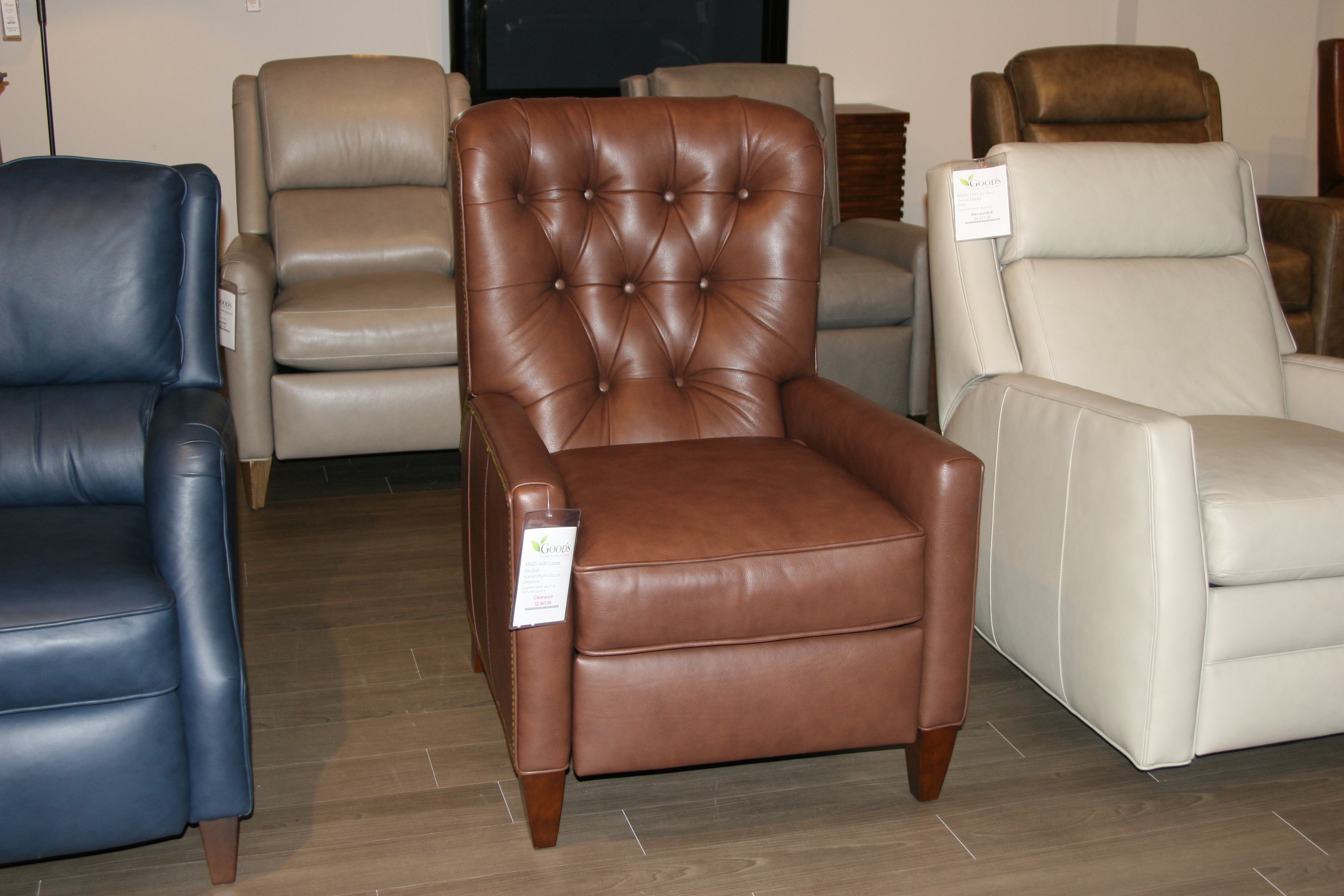 Bradington Young Leather Carlee Recliner 3420-Clearance-A