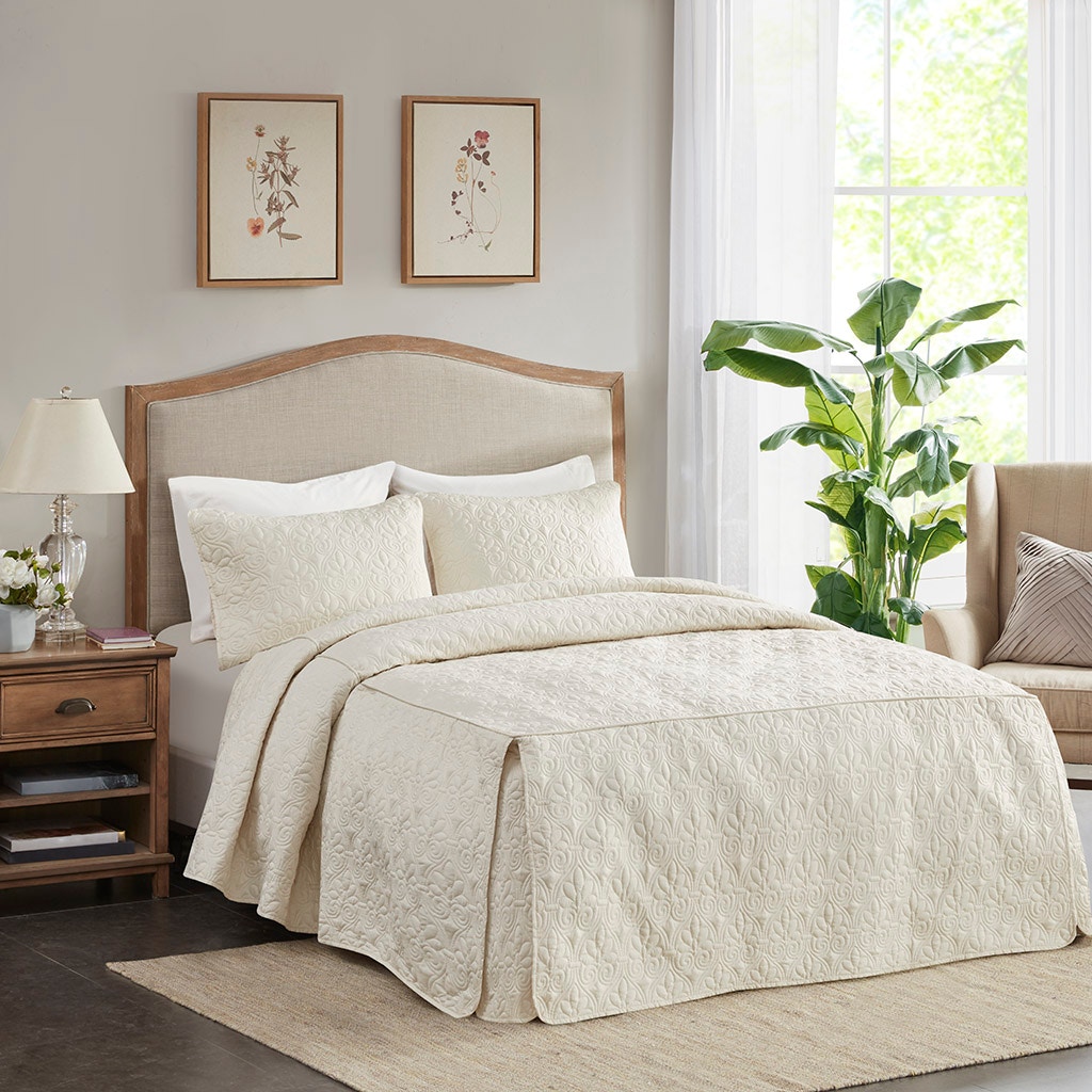 Hampton Hill Bedding Quebec 3 Piece Fitted Bedspread Set MP13-6476