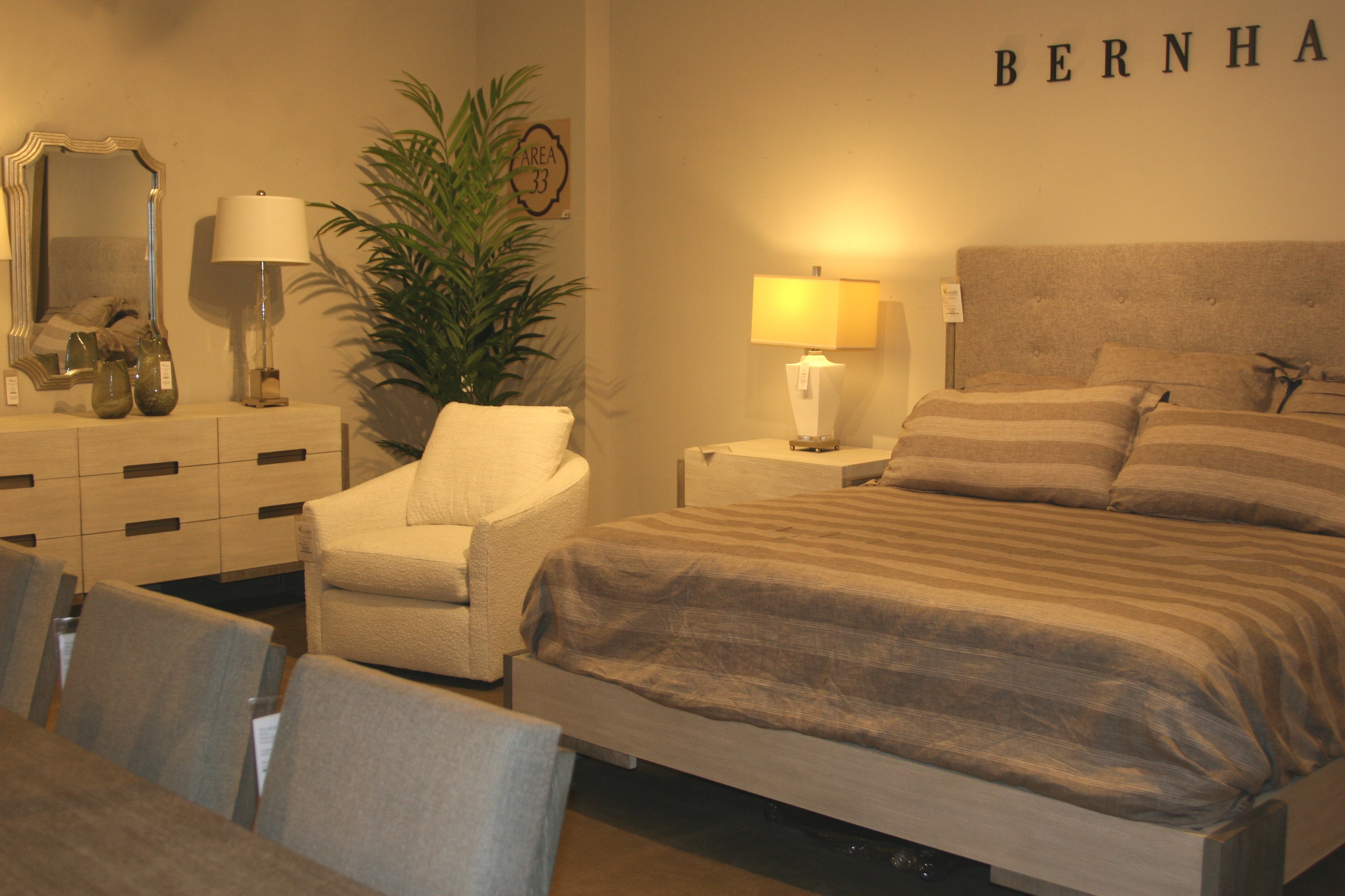 Bernhardt 3-Piece Bedroom Set Foundations Bedroom Group