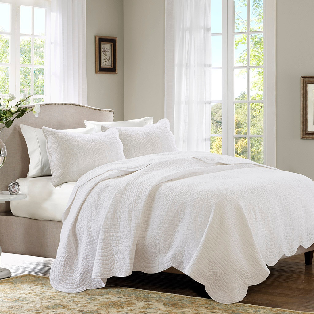Hampton Hill Bedding Tuscany 3 Piece Reversible Scalloped Edge Coverlet Set MP13-1037