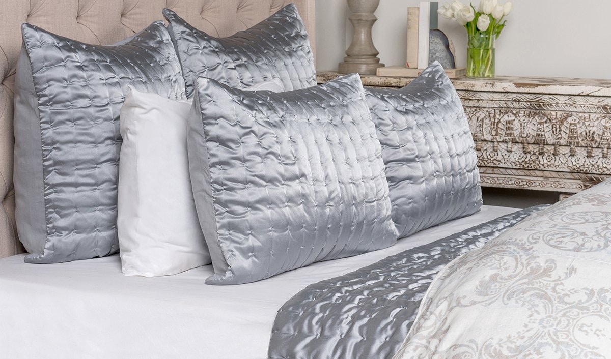 Classic Home V140453 Bedroom Aura Storm Quilt Collection