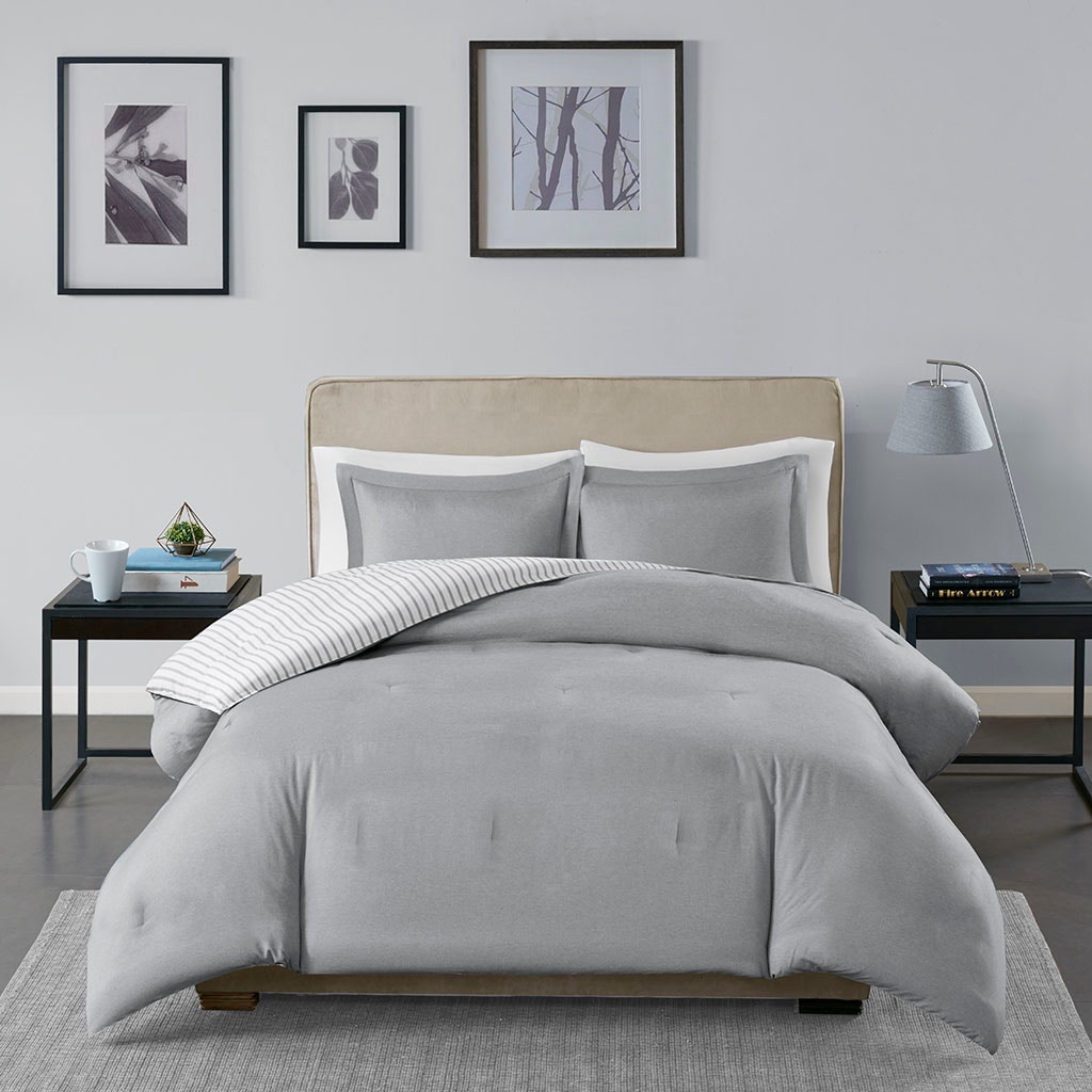 Hardy “H.Cholmondeley-Pennll” Signature Design by Ashley Bedroom Zyniden King Upholstered