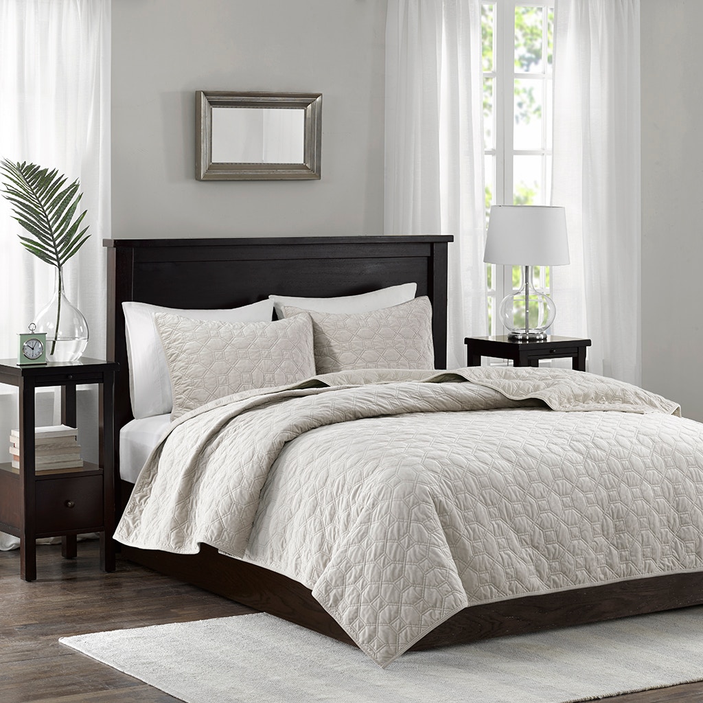 Hampton Hill Bedding Harper Faux Velvet Reversible 3 Piece Coverlet Set MP13-3301