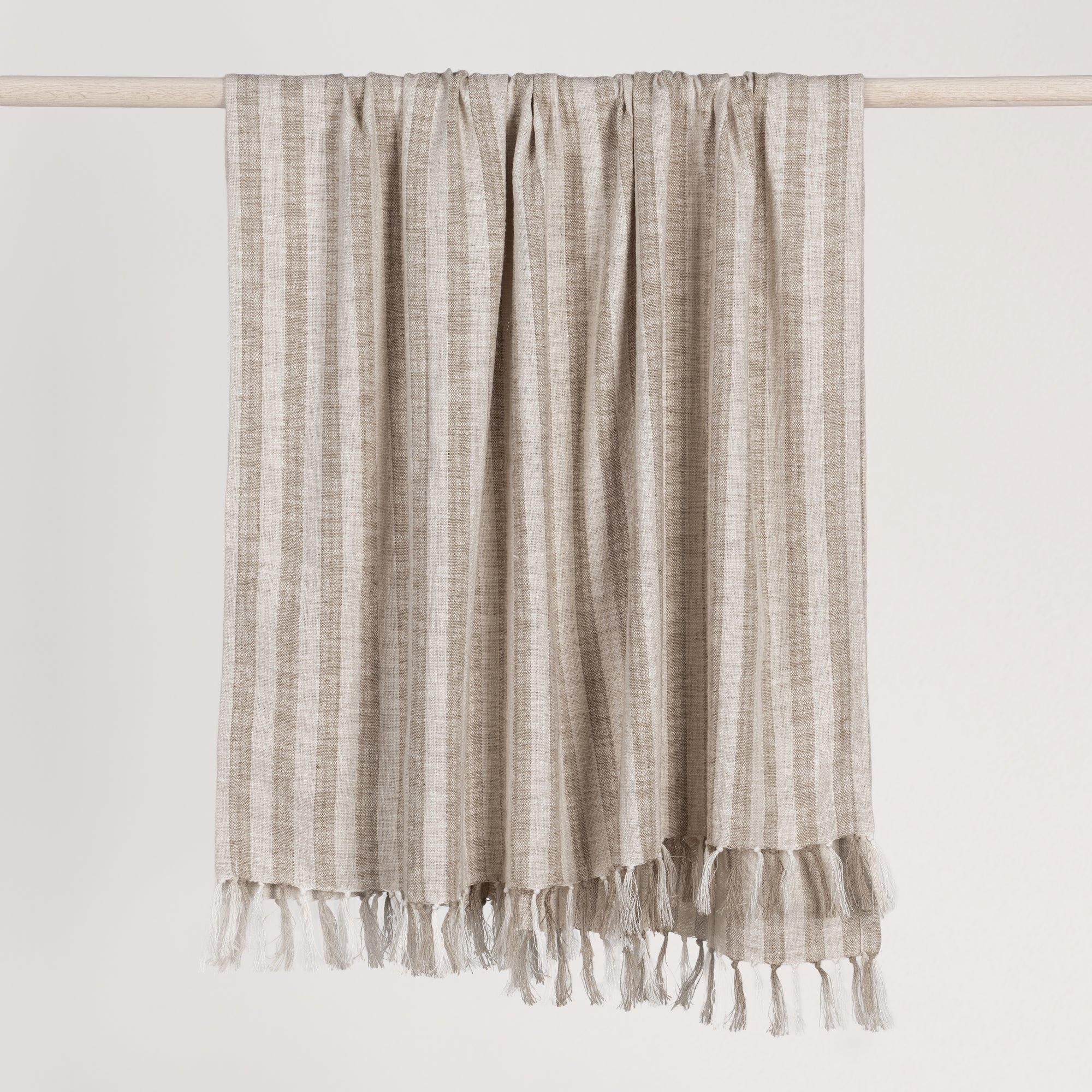 Classic Home TC Linna Throw 50x70 - Ivory/Natural V300027